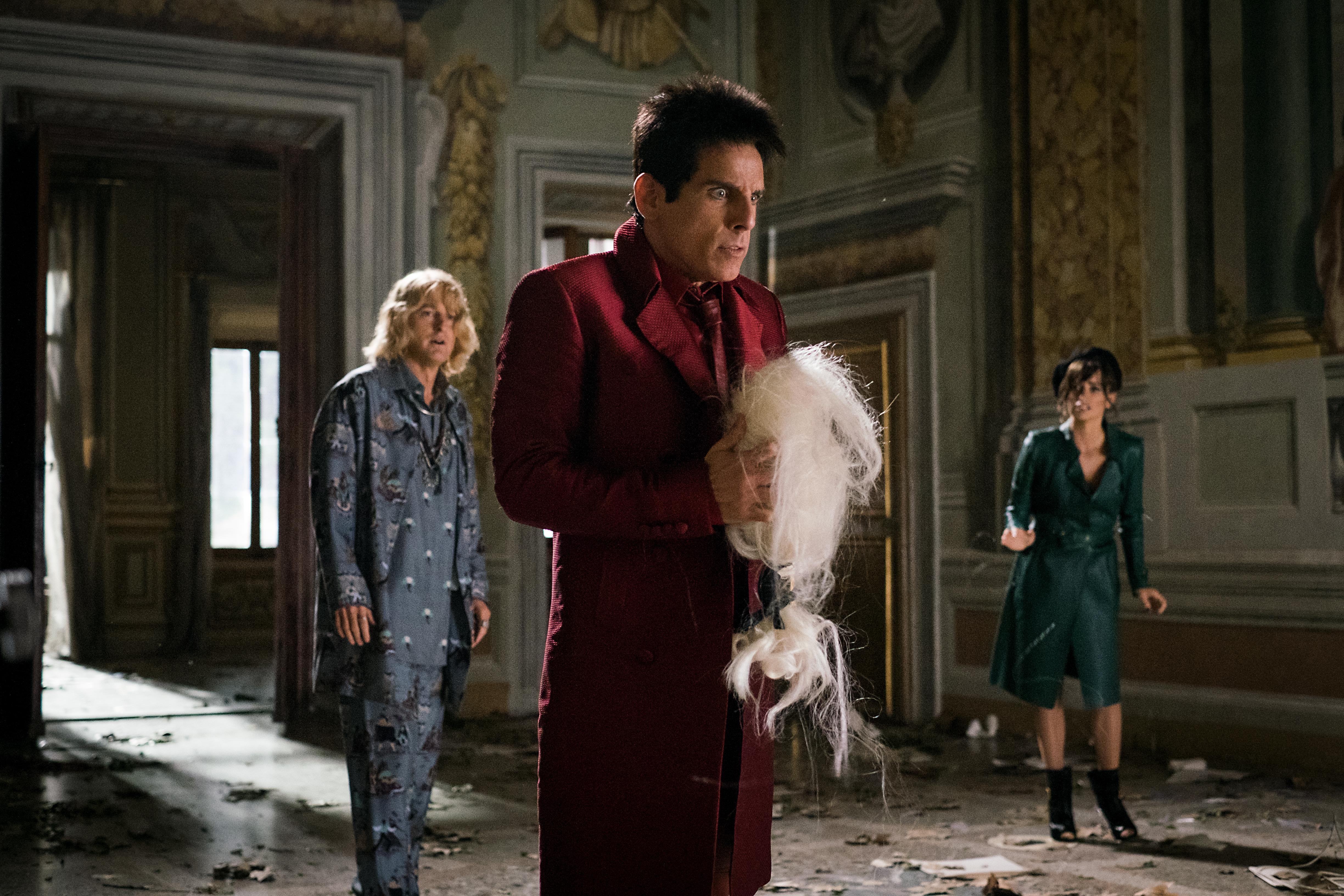 Derek Zoolander and Hansel McDonald in a dilapidated room HD Wallpaper