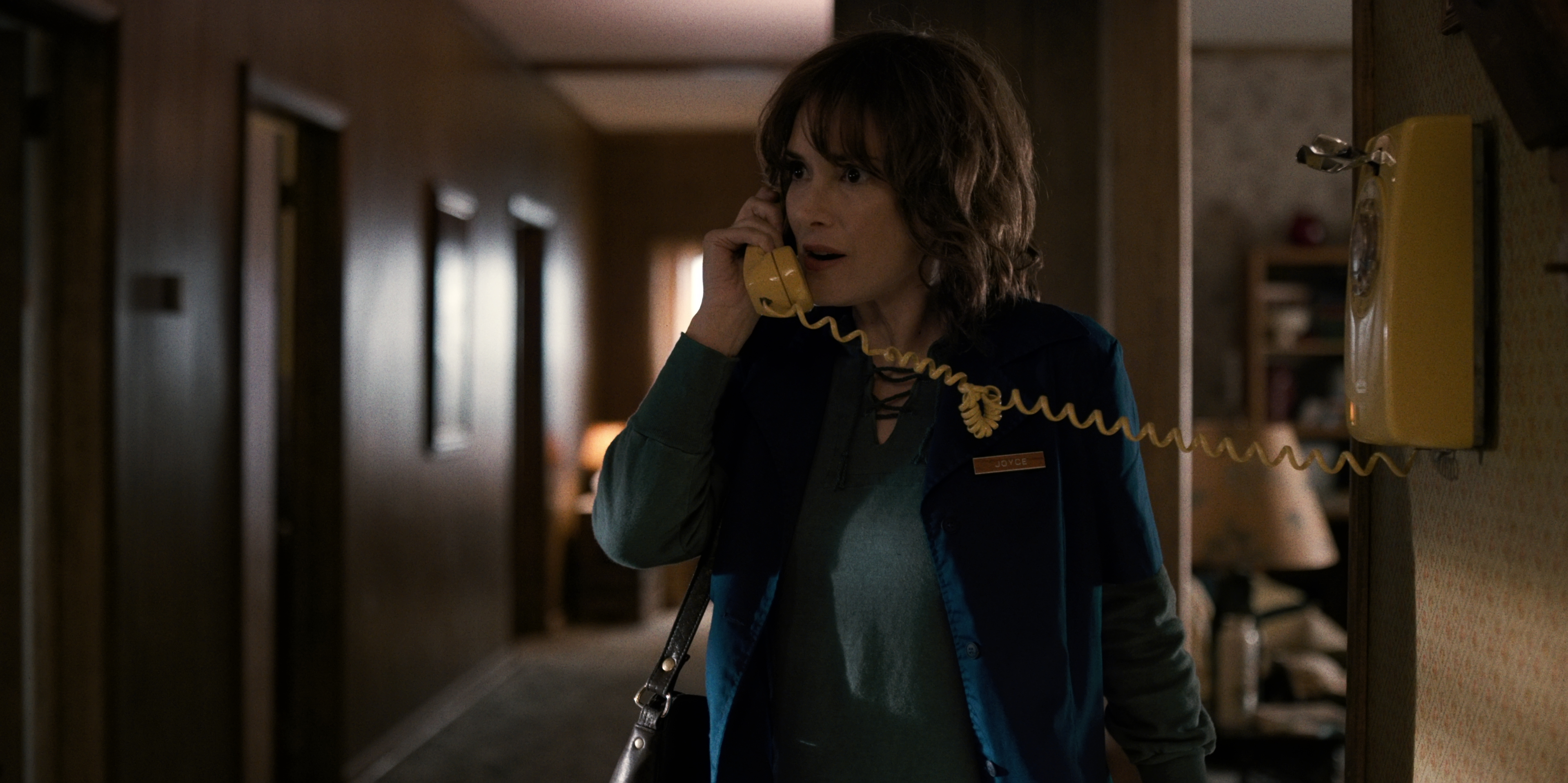Winona Ryder in Stranger Things HD Wallpaper