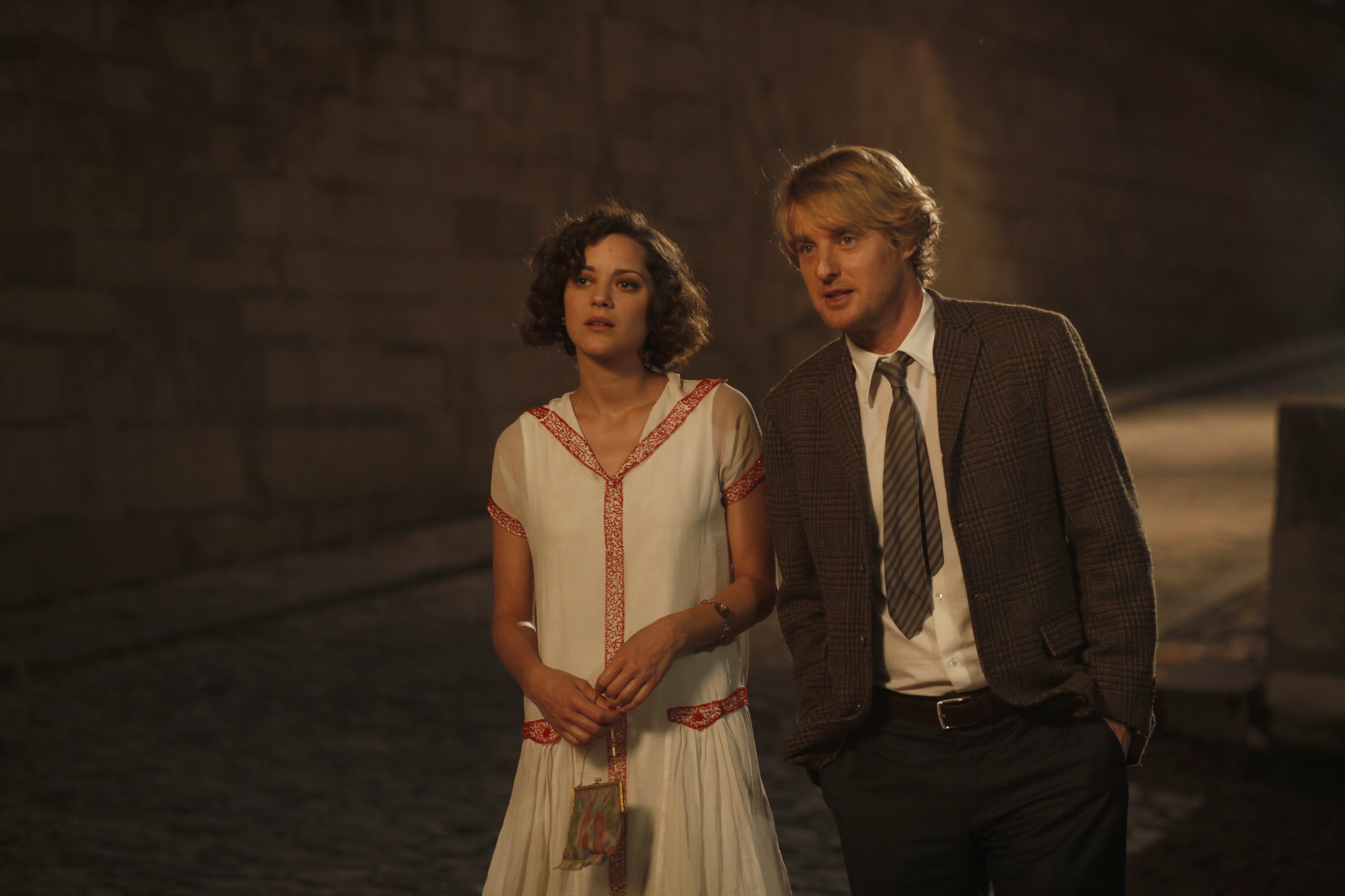 Owen Wilson and Marion Cotillard in Midnight in Paris HD Wallpaper