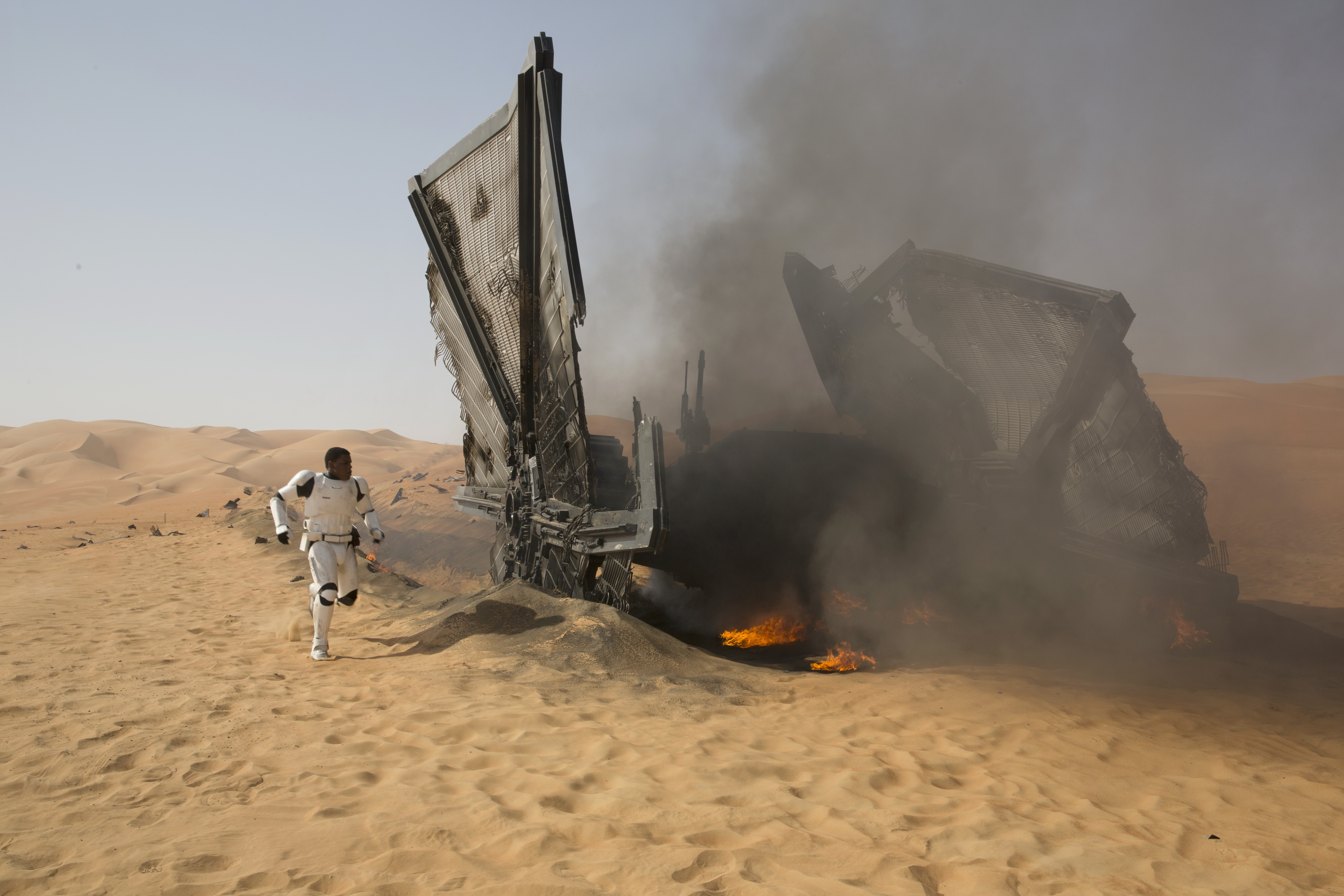 Finn from Star Wars in a desert crash site HD Wallpaper