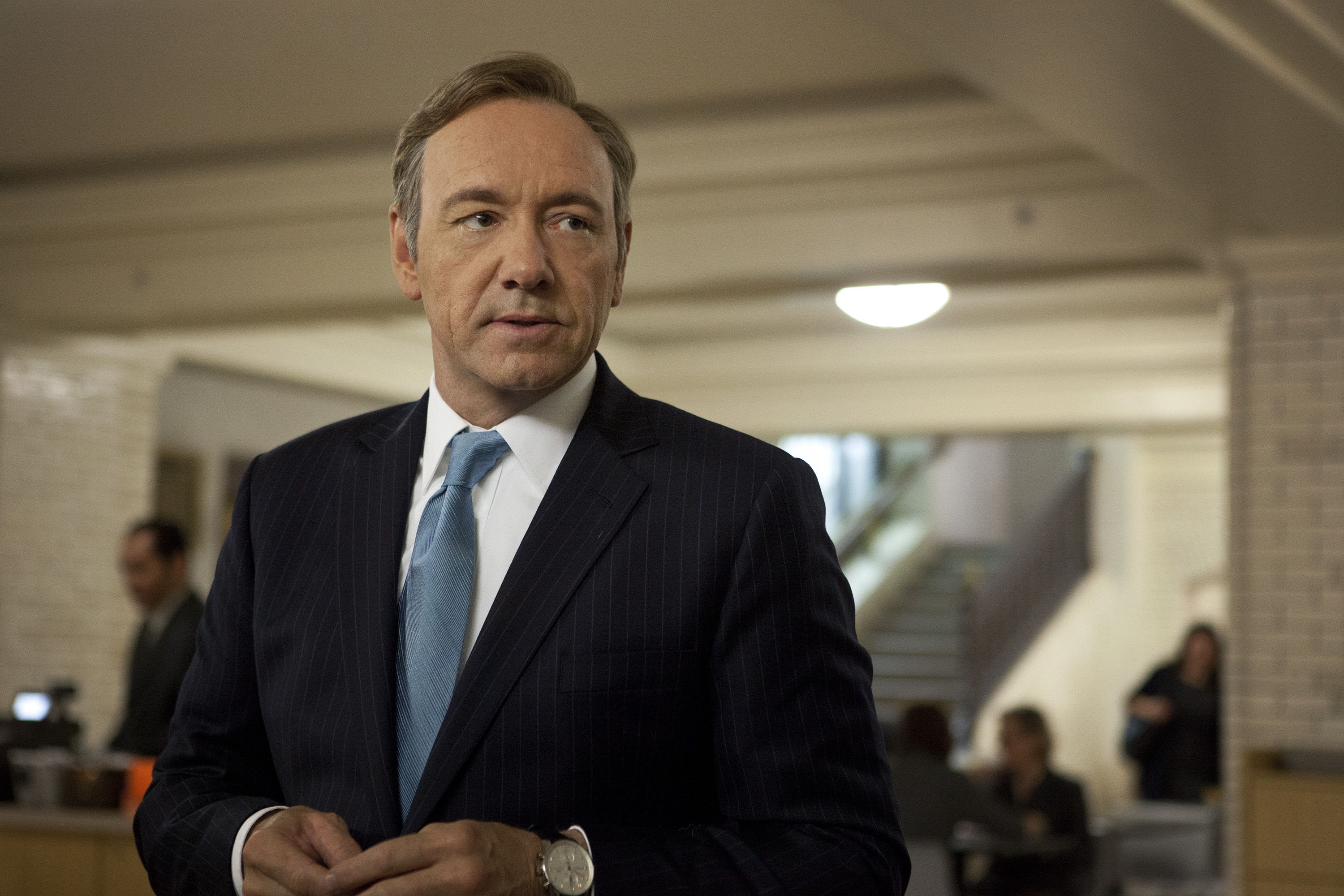 Kevin Spacey in a dark pinstripe suit HD Wallpaper