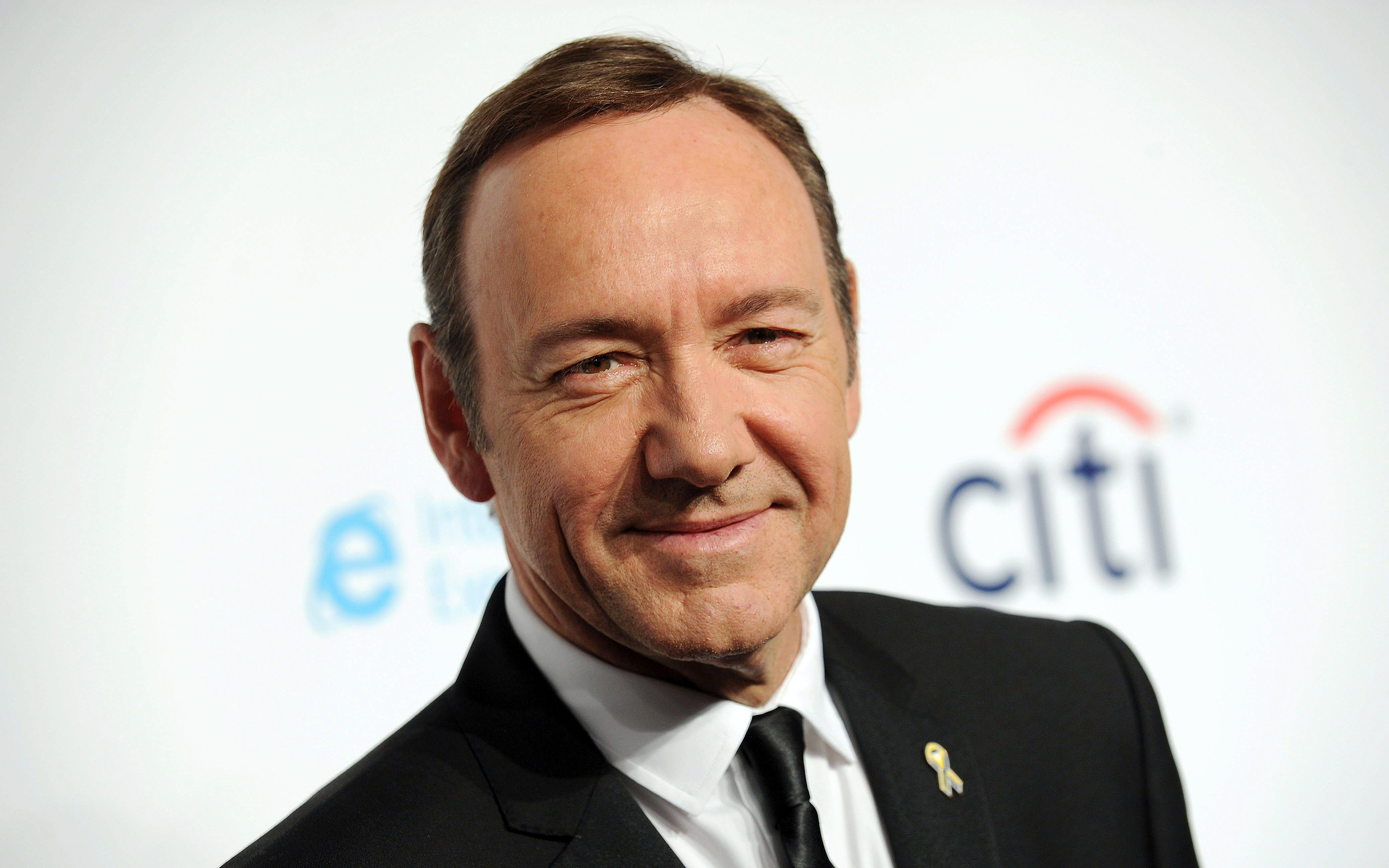 Kevin Spacey at an event with Citi logo HD Wallpaper