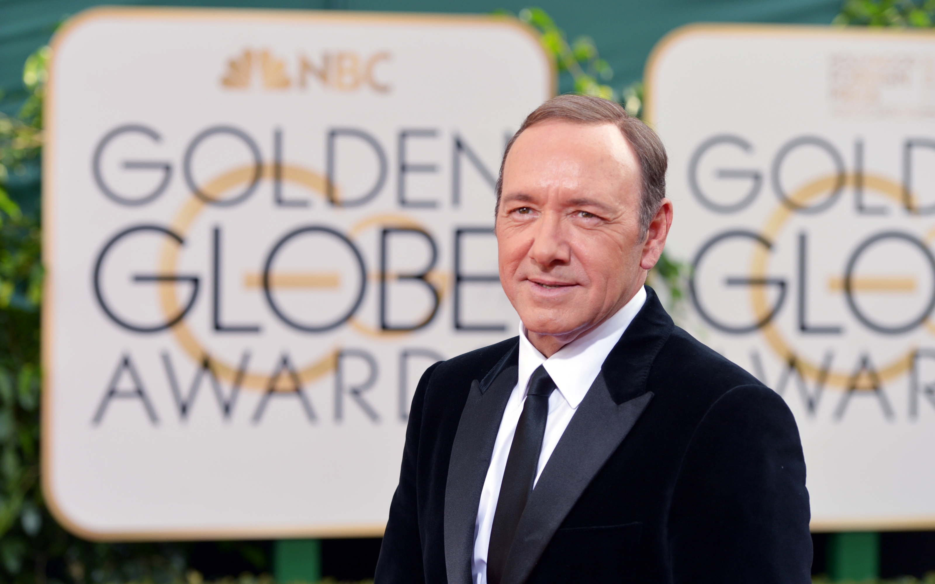 Kevin Spacey at the Golden Globe Awards HD Wallpaper