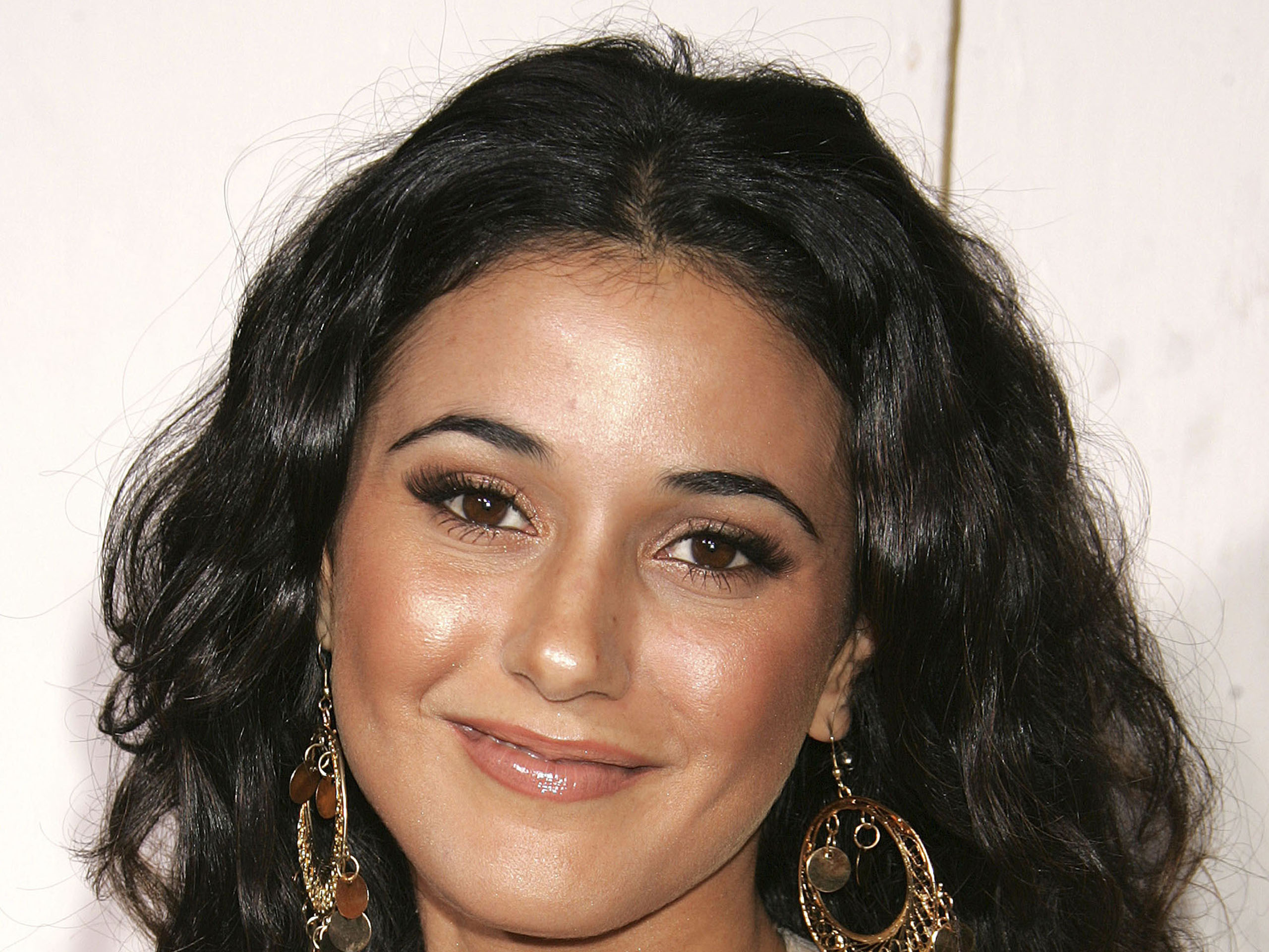 Emmanuelle Chriqui HD Wallpaper