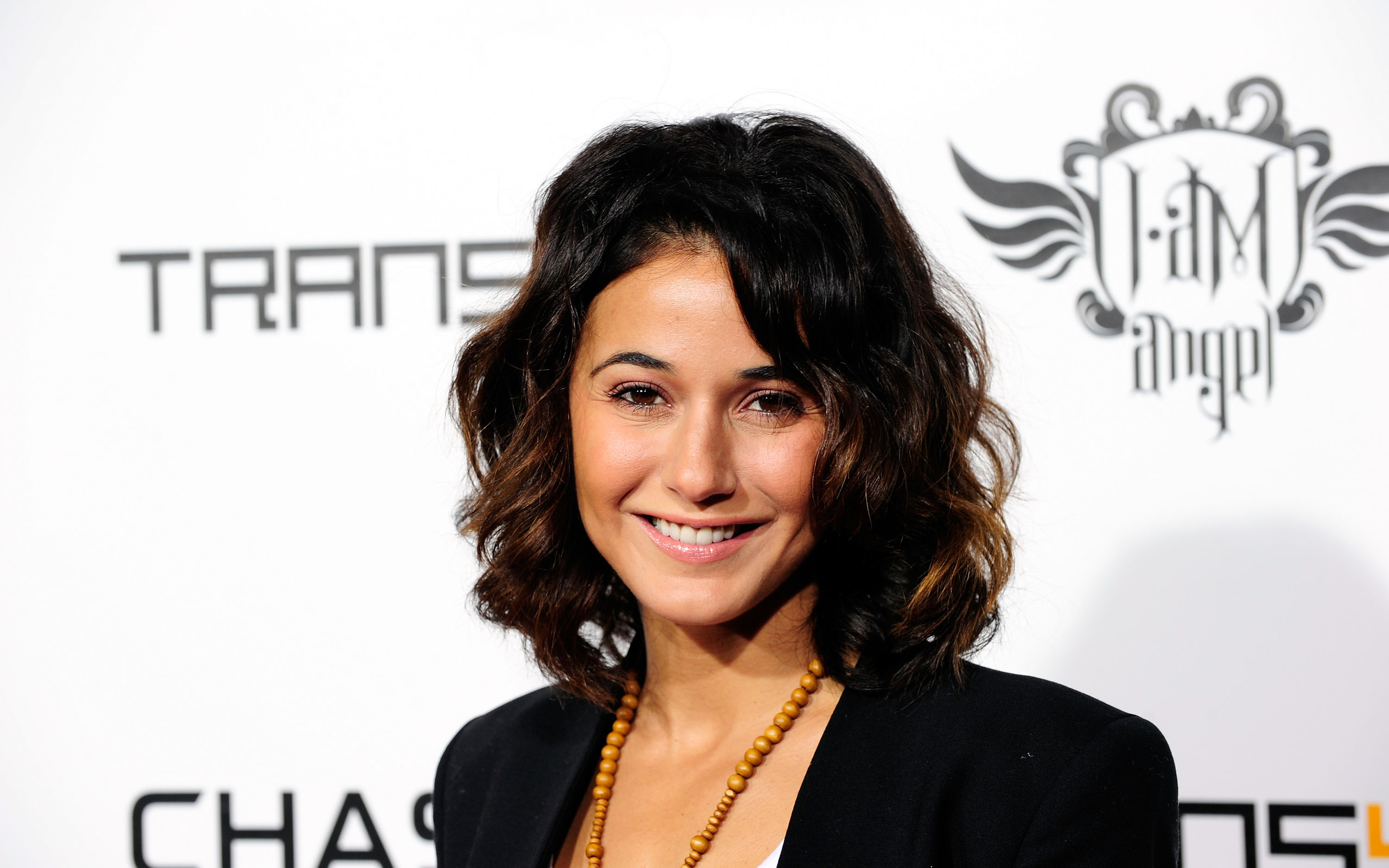 Emmanuelle Chriqui at an event HD Wallpaper