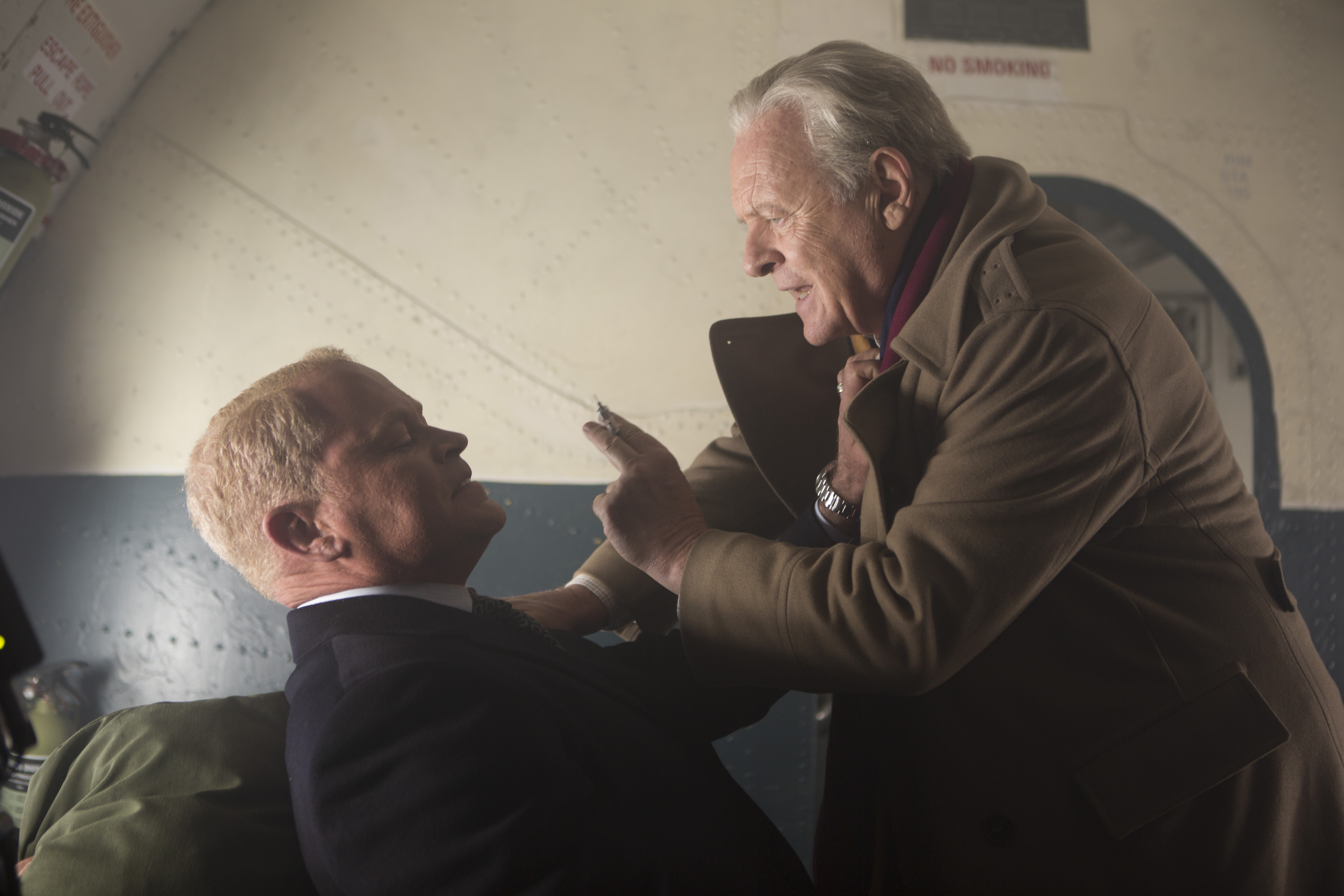Anthony Hopkins and another man on a plane HD Wallpaper