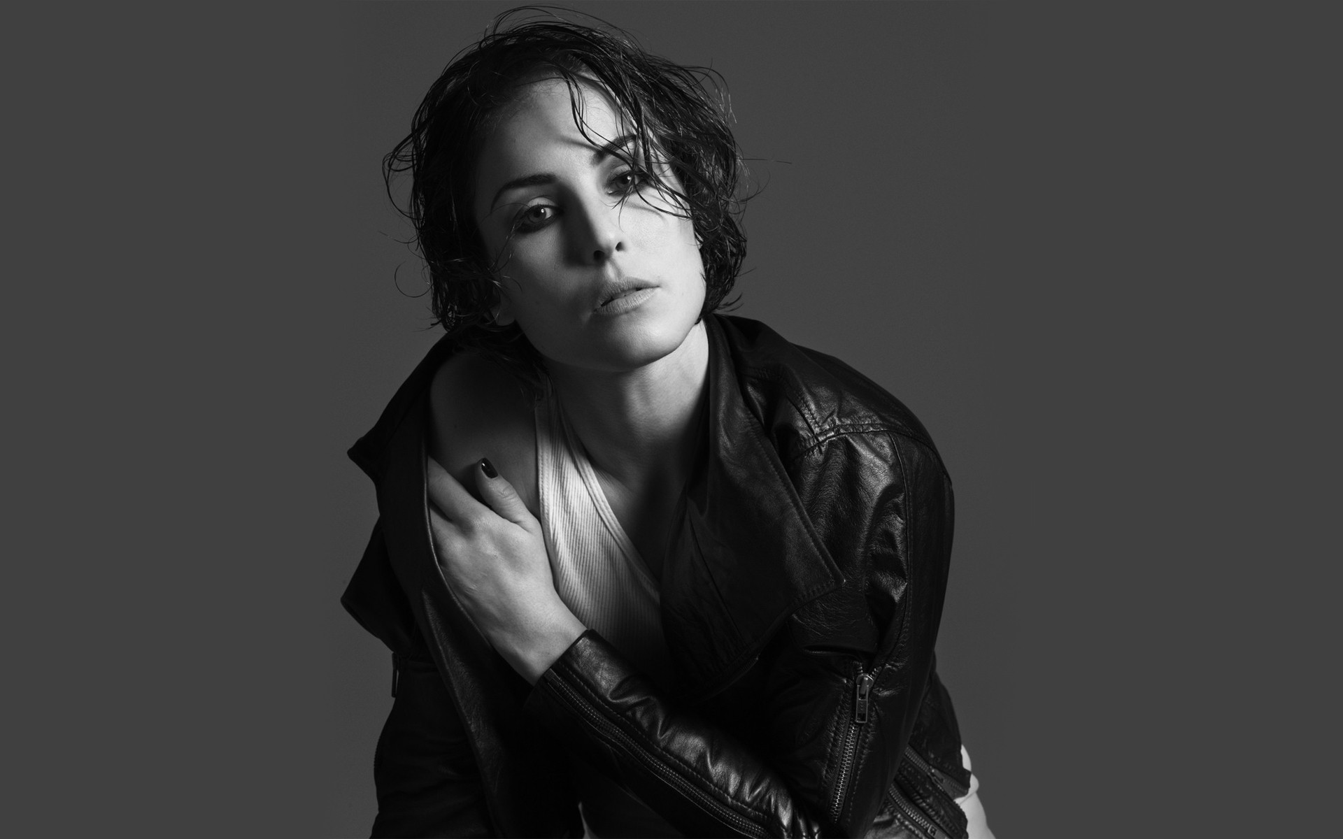 Noomi Rapace in Leather Jacket HD Wallpaper