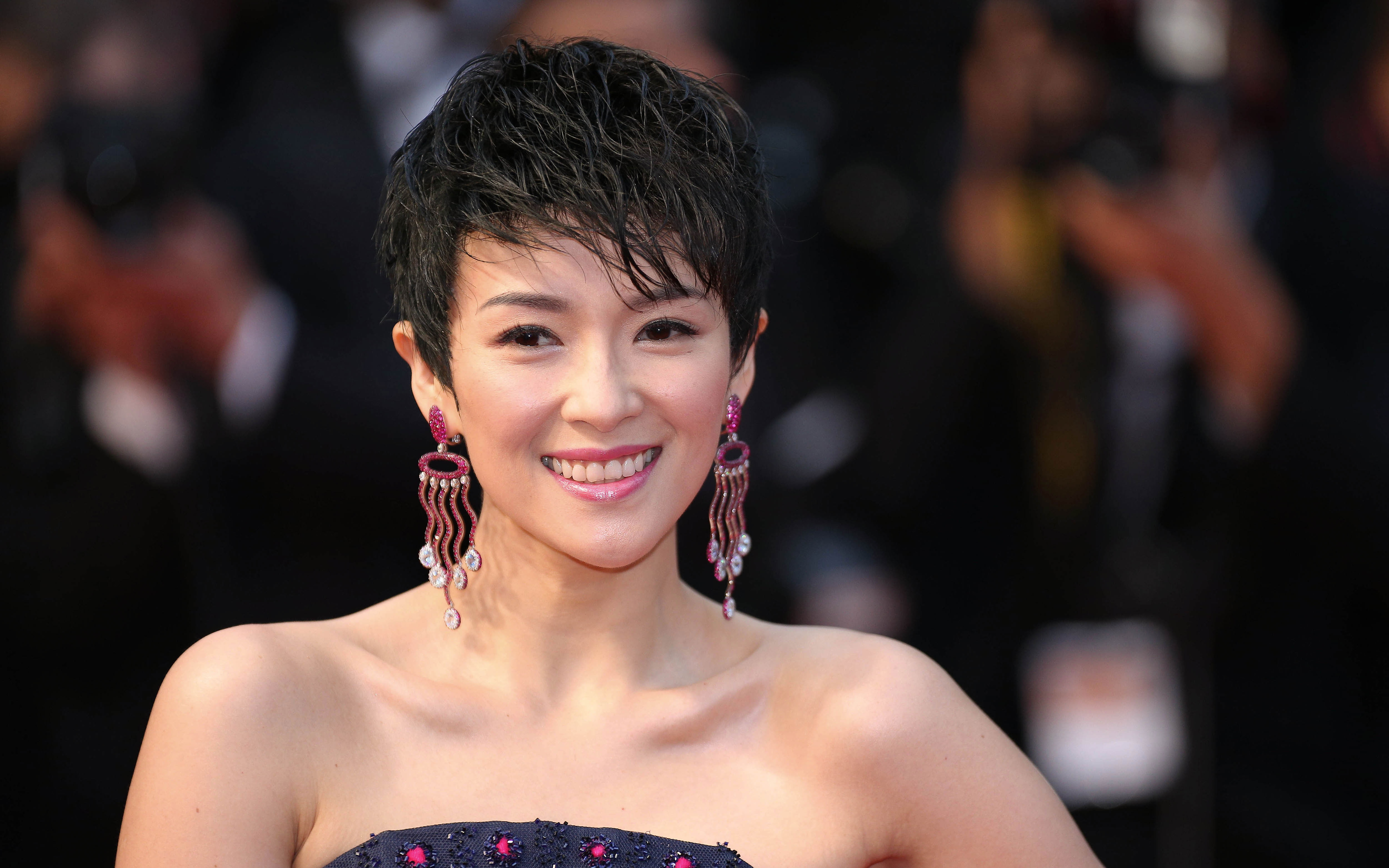 Zhang Ziyi at a Red Carpet Event HD Wallpaper