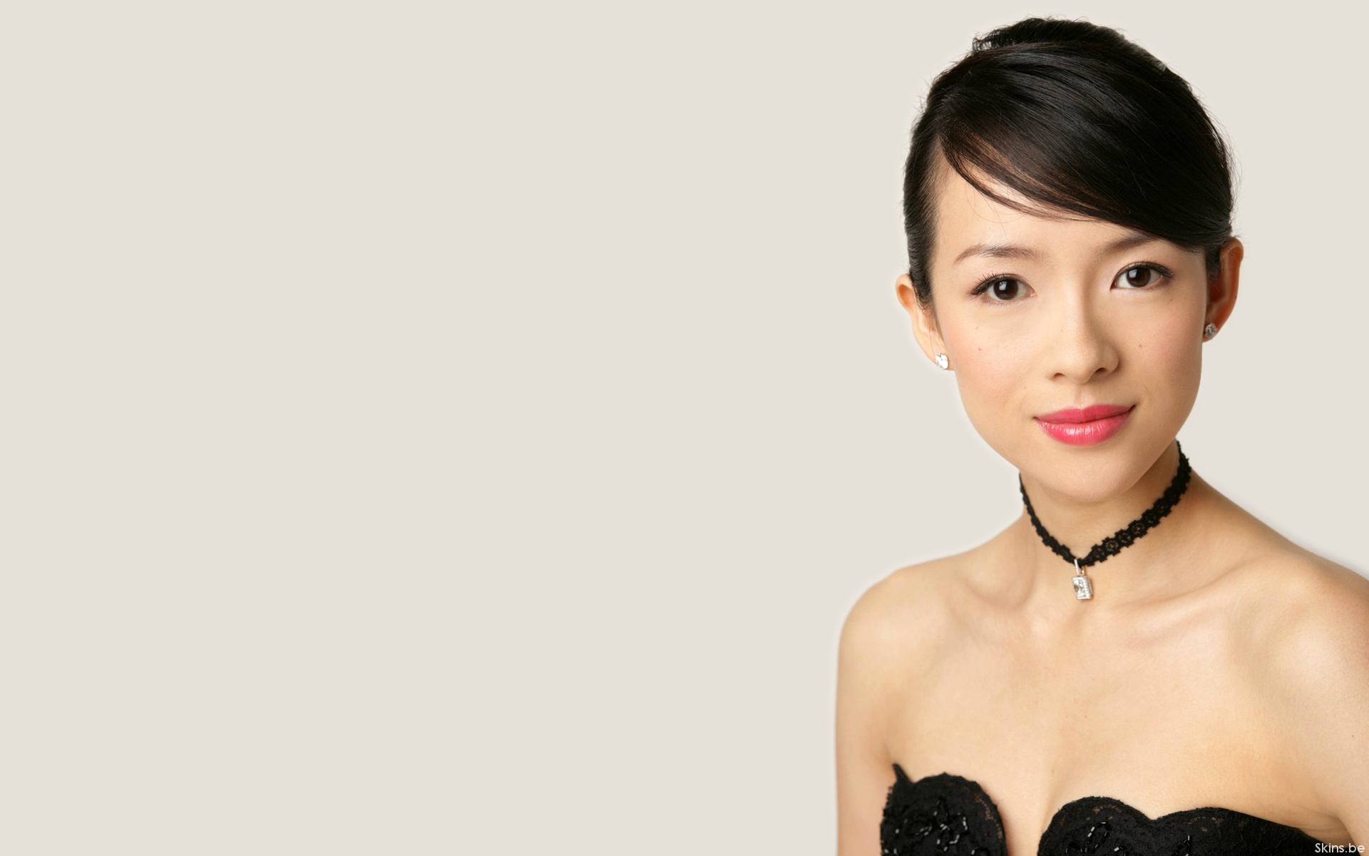 Zhang Ziyi wearing a black choker HD Wallpaper