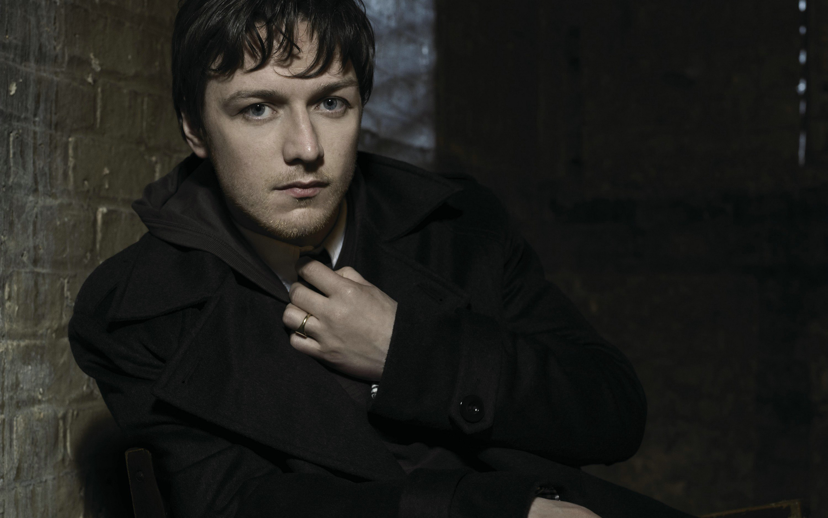James McAvoy in a black coat HD Wallpaper