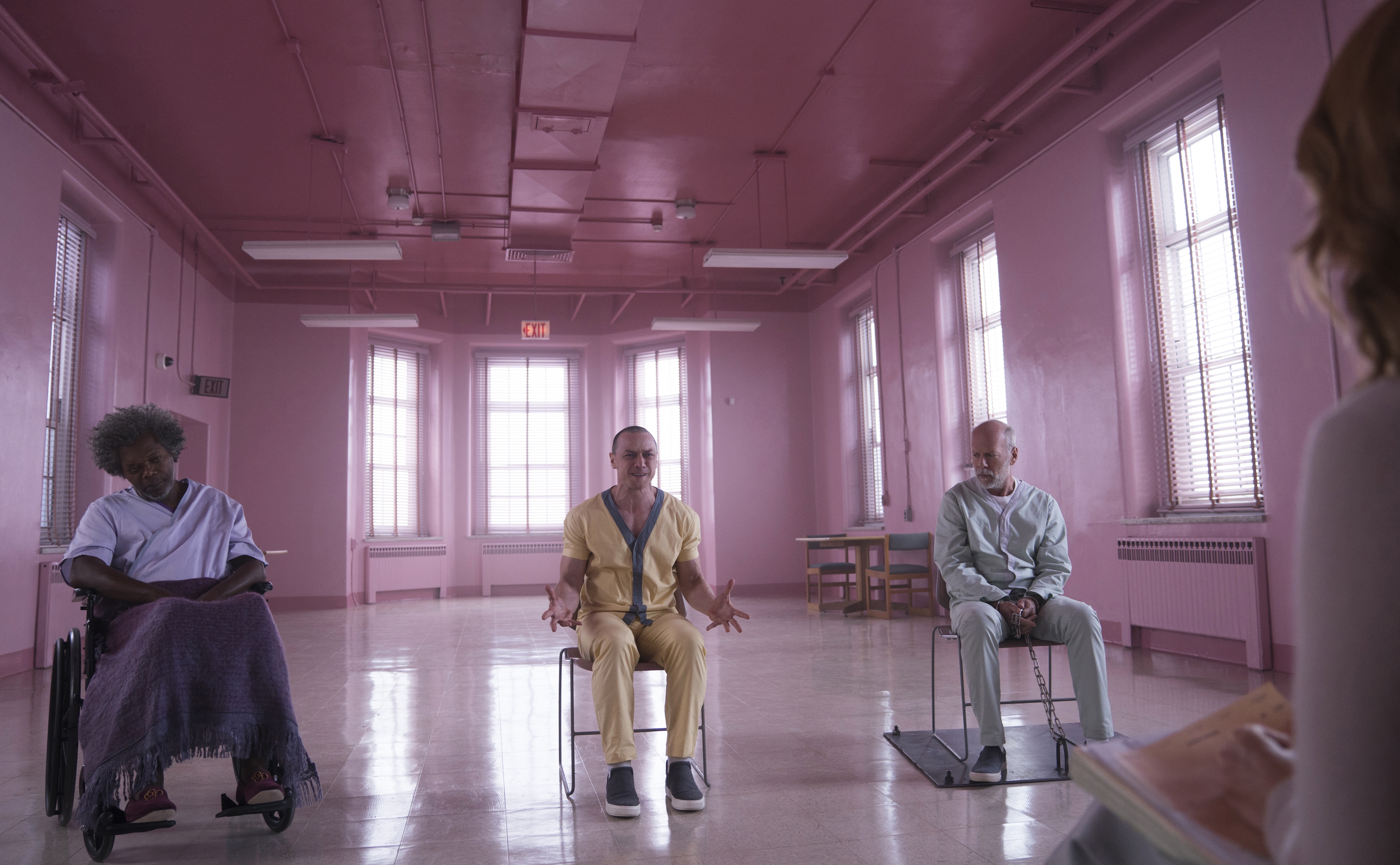 James McAvoy in a pink room HD Wallpaper
