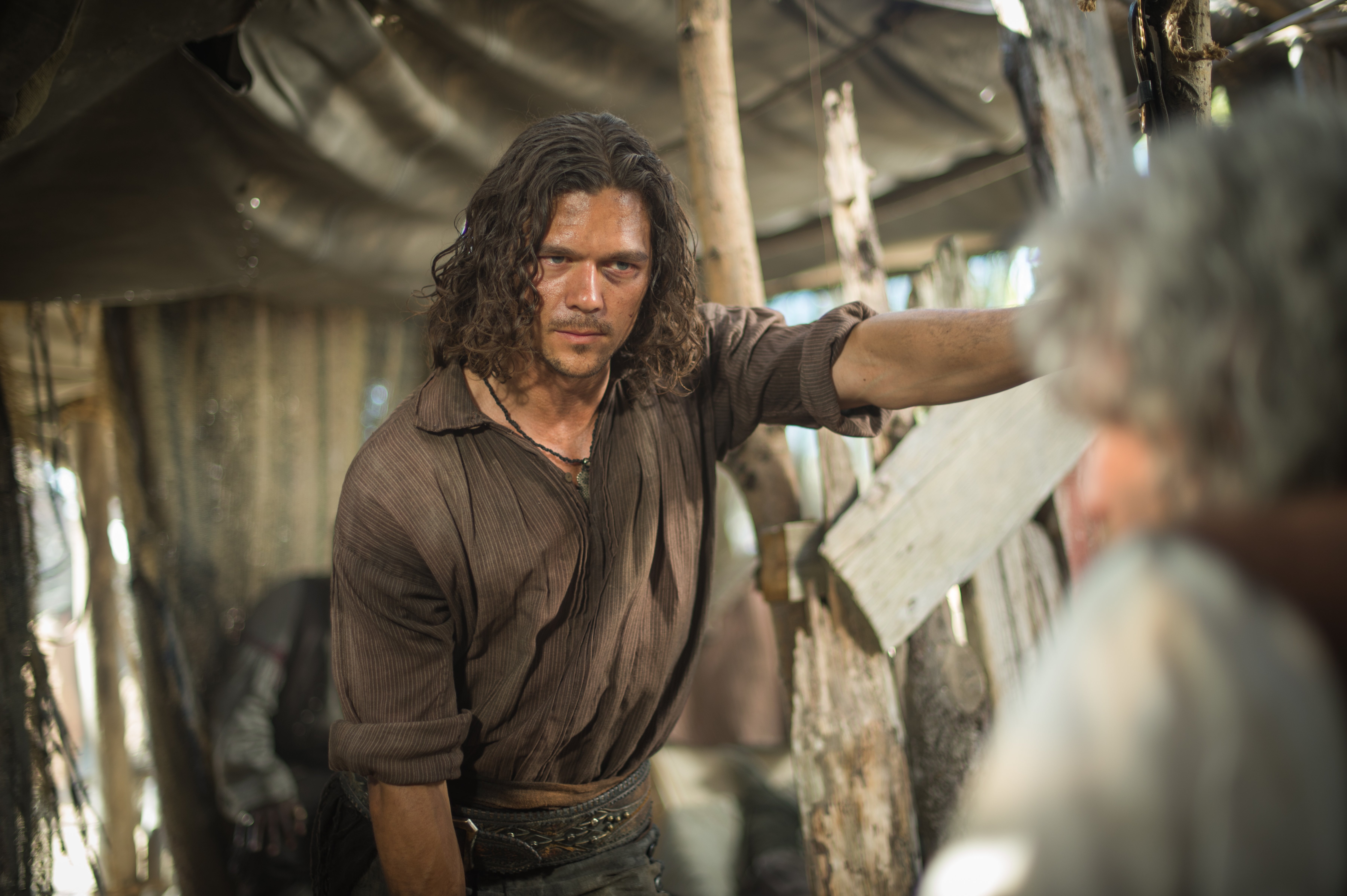 Luke Arnold in Black Sails HD Wallpaper