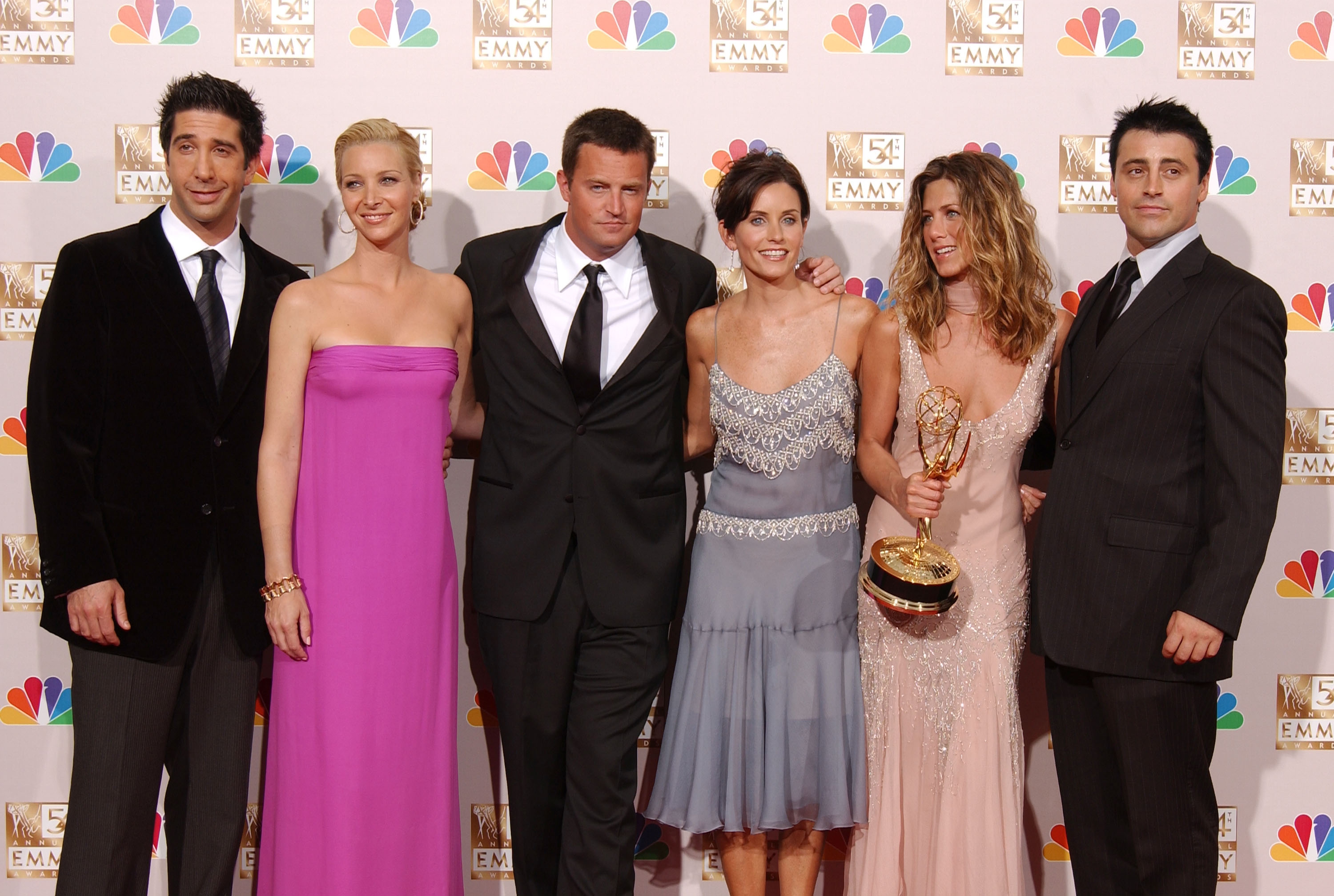 The cast of Friends at the 54th Emmy Awards HD Wallpaper
