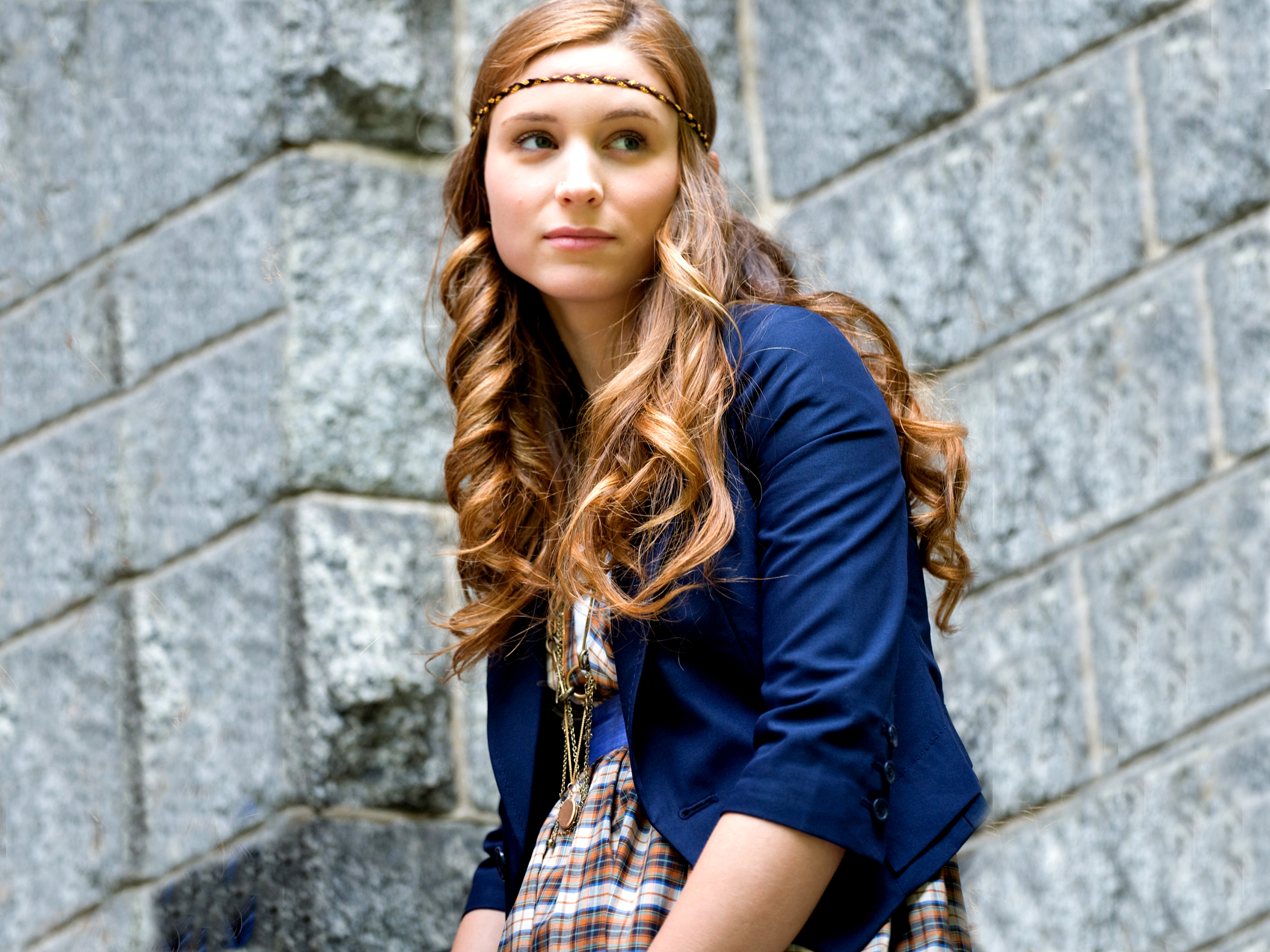 Woman with headband and blazer HD Wallpaper