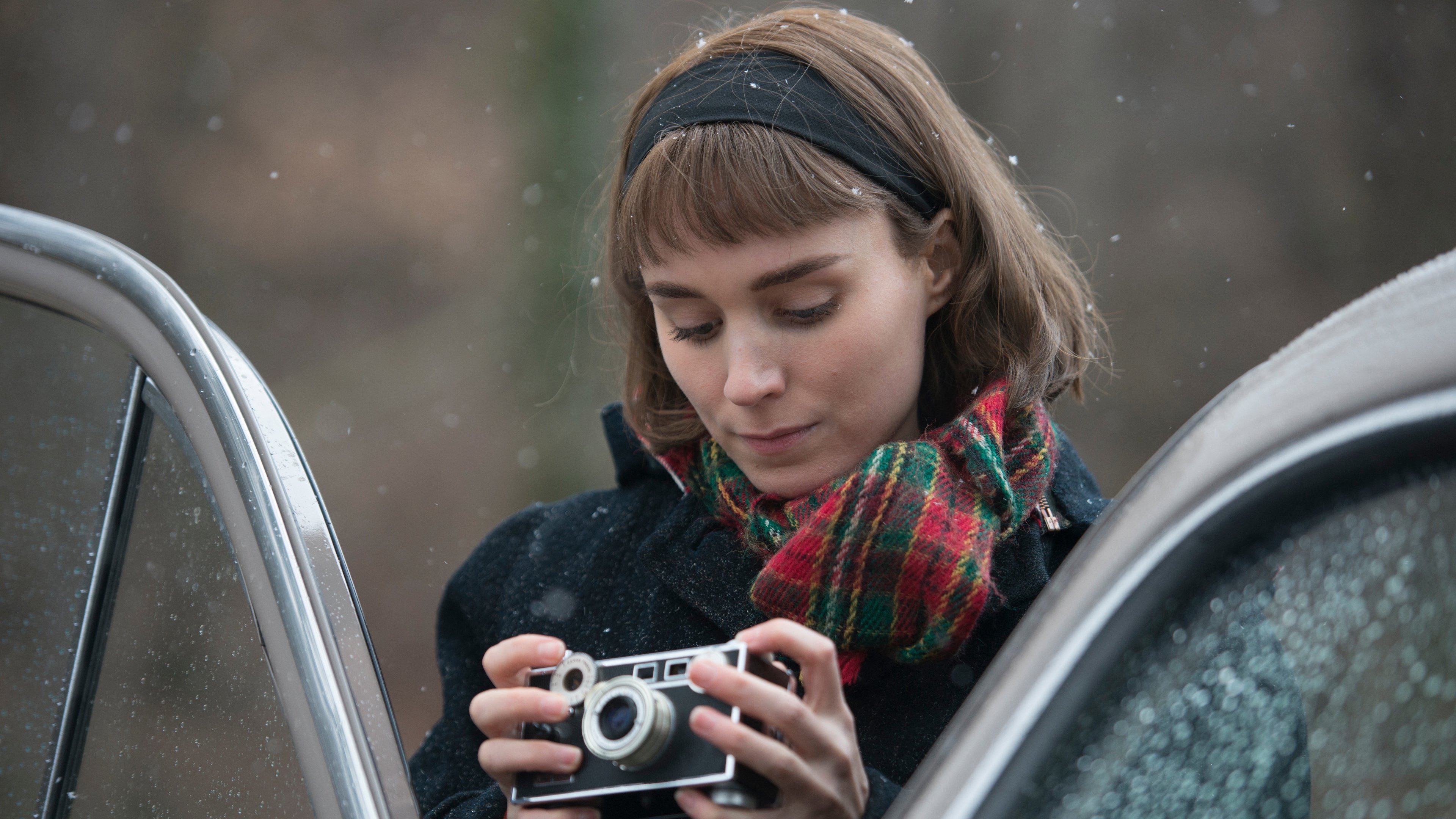 Rooney Mara with a camera HD Wallpaper