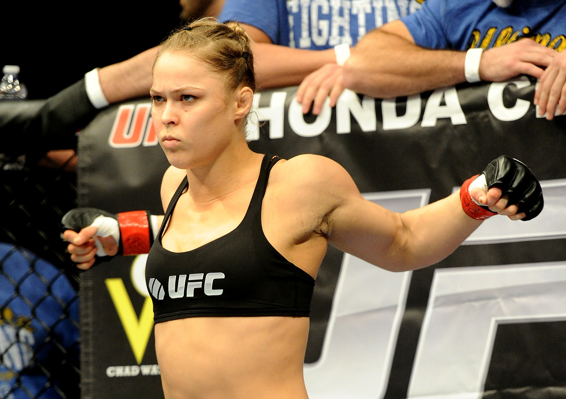 Ronda Rousey in UFC HD Wallpaper
