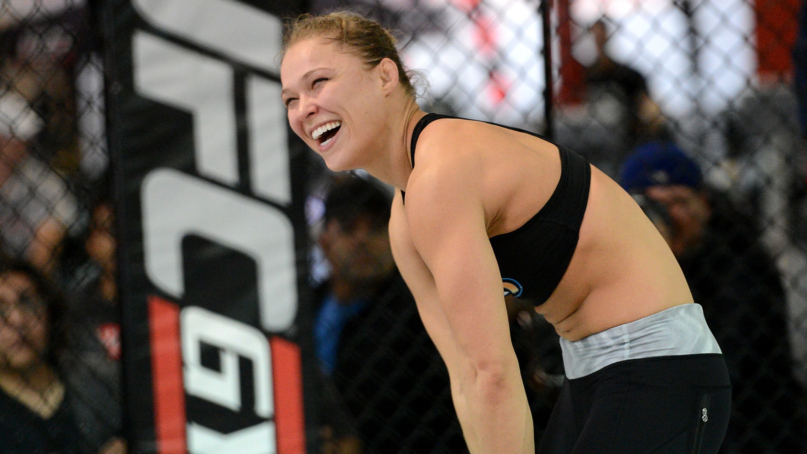 Ronda Rousey in UFC octagon HD Wallpaper