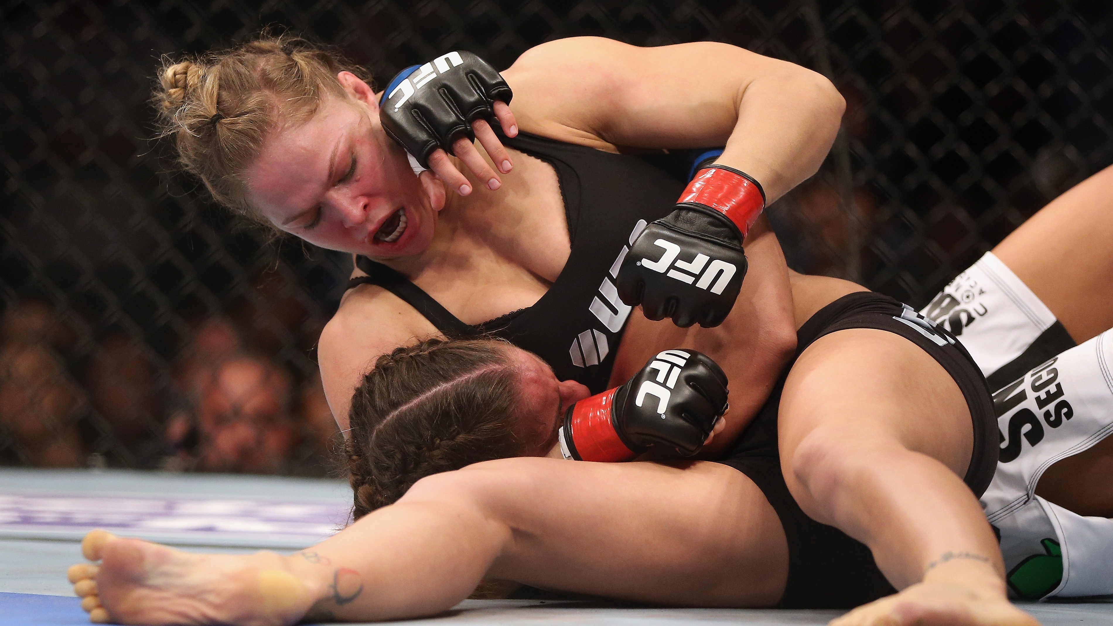 Ronda Rousey in UFC Fight HD Wallpaper