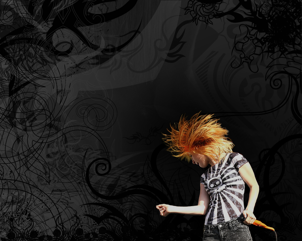 Hayley Williams performing with orange hair HD Wallpaper