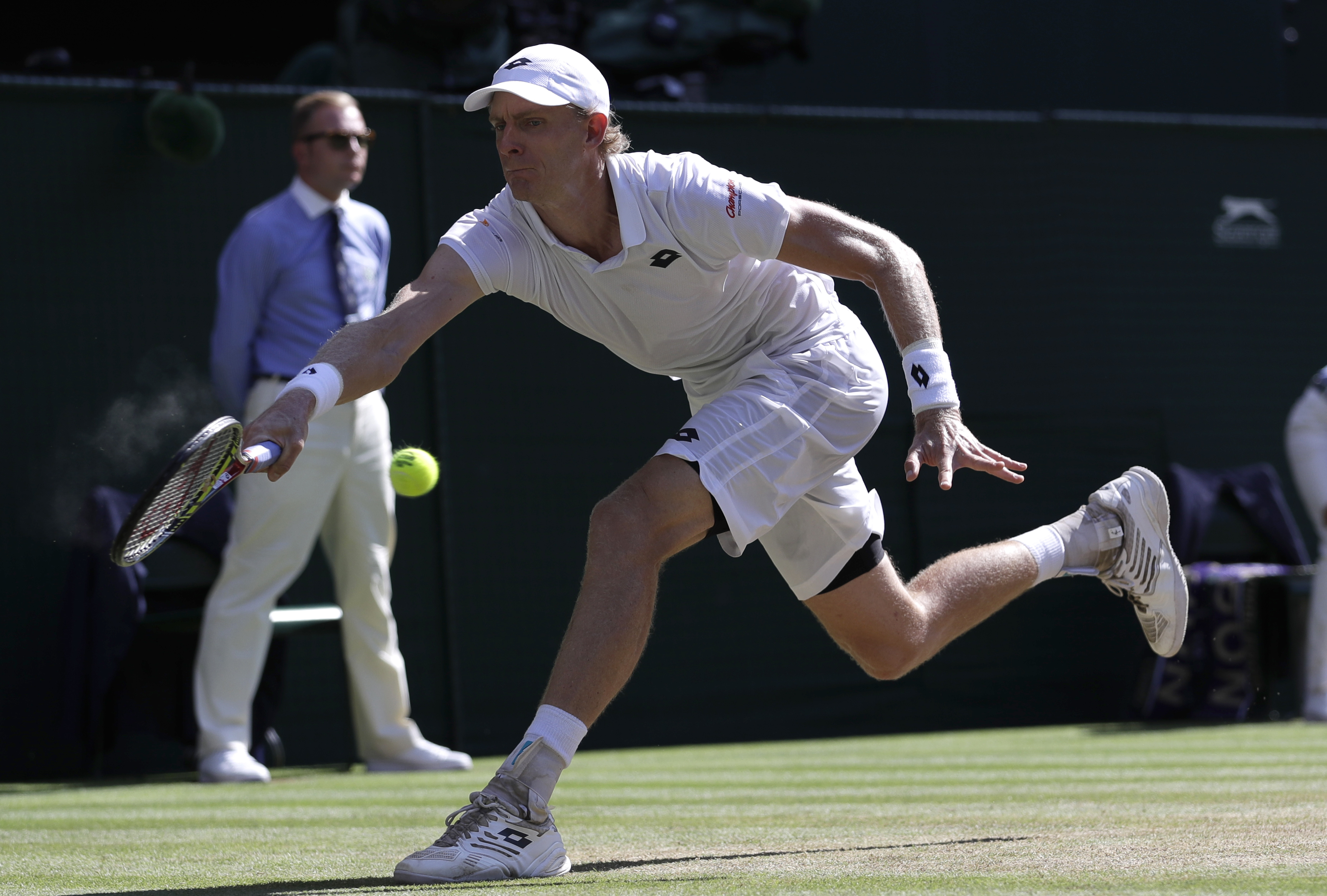 Kevin Anderson playing tennis at Wimbledon HD Wallpaper