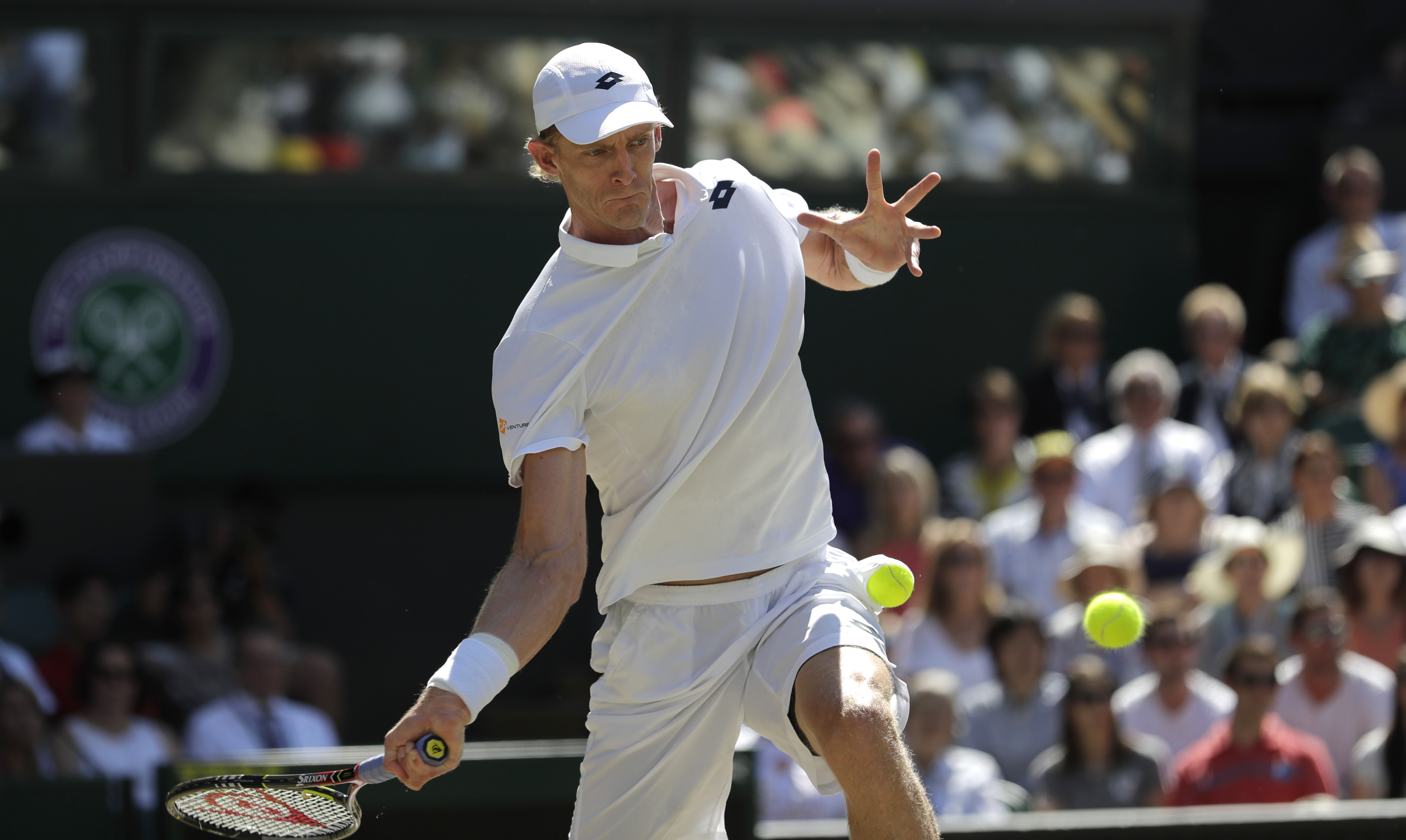 Kevin Anderson playing tennis at Wimbledon HD Wallpaper