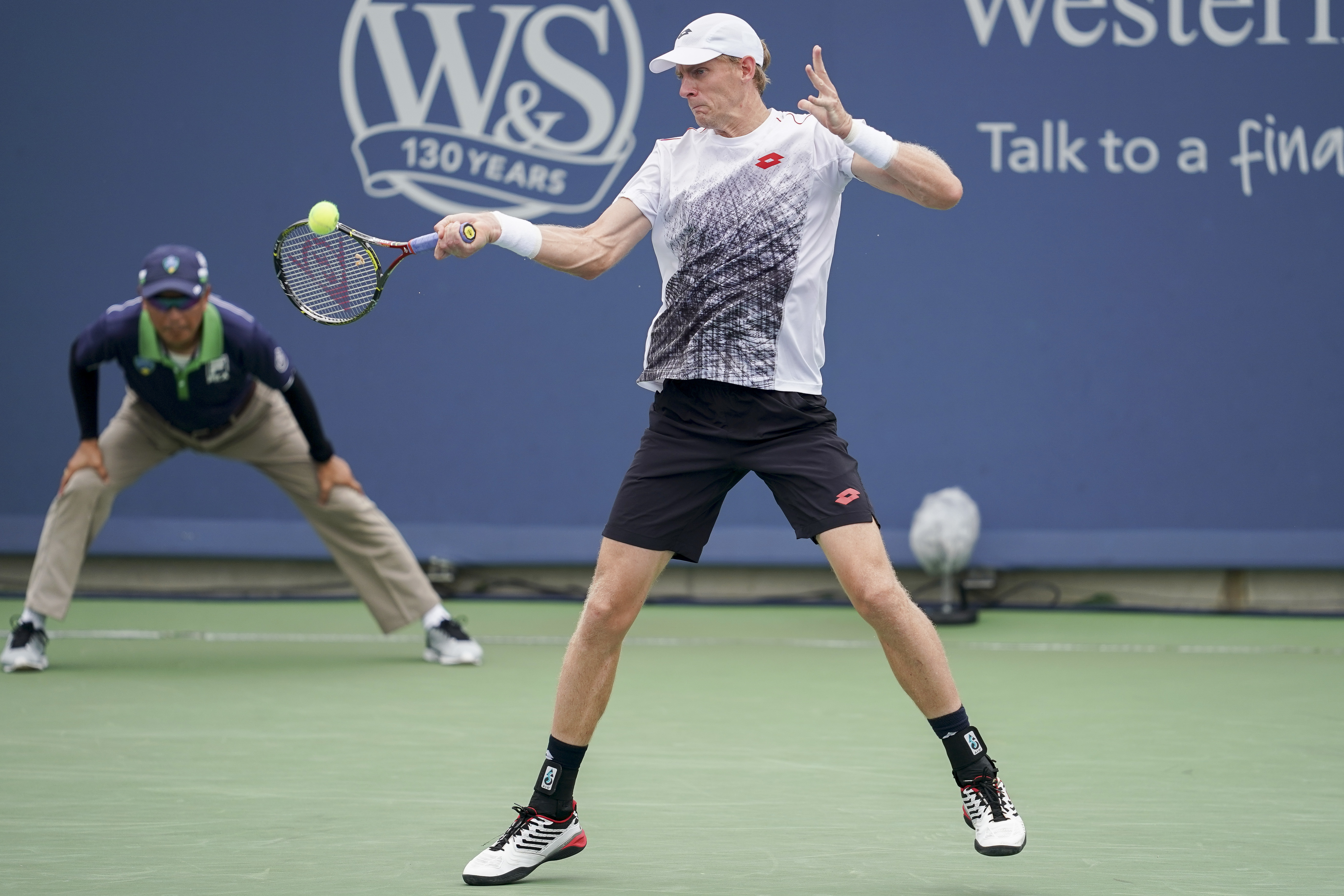Kevin Anderson playing tennis at Western & Southern Open HD Wallpaper