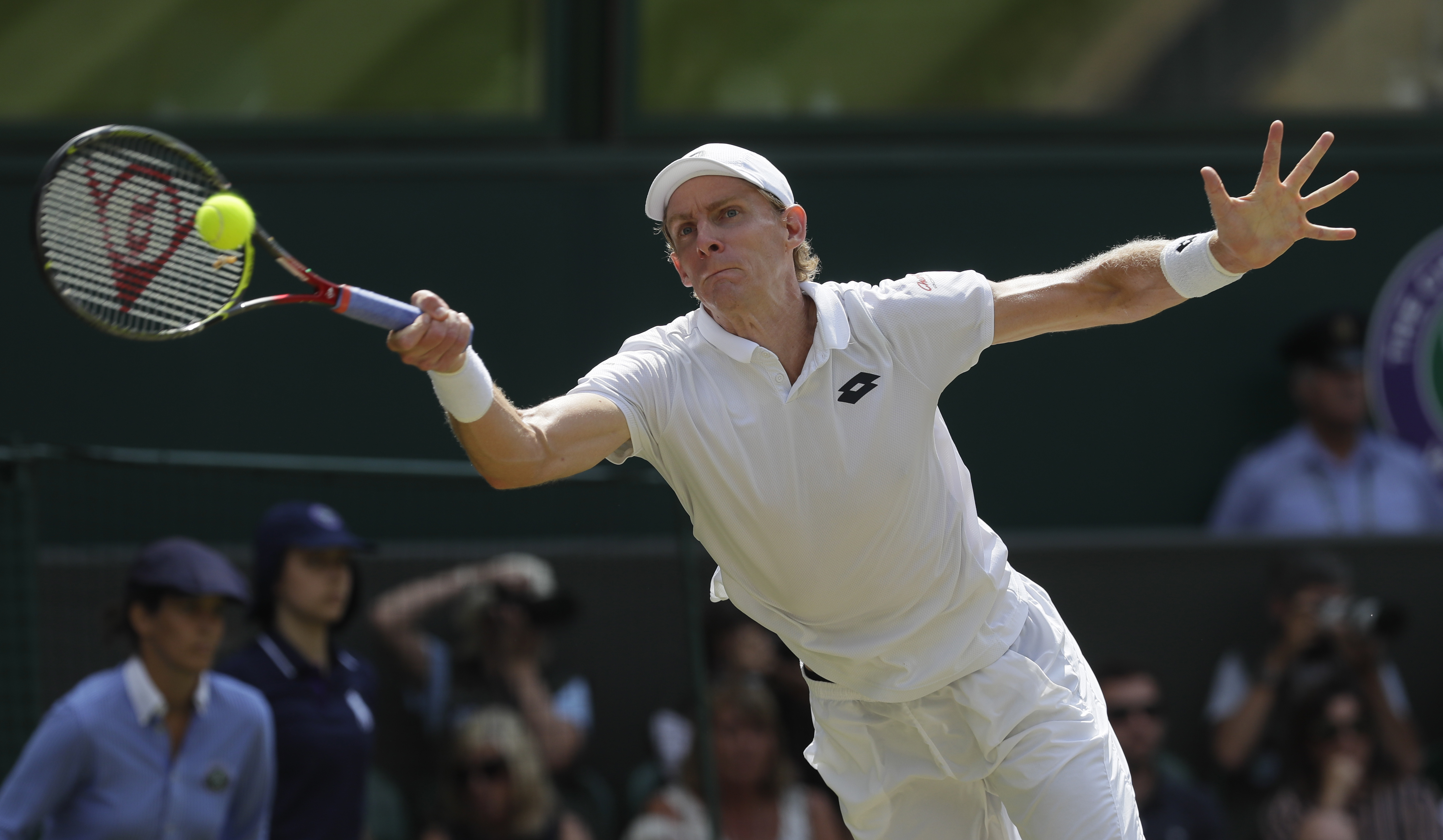 Kevin Anderson playing tennis at Wimbledon HD Wallpaper