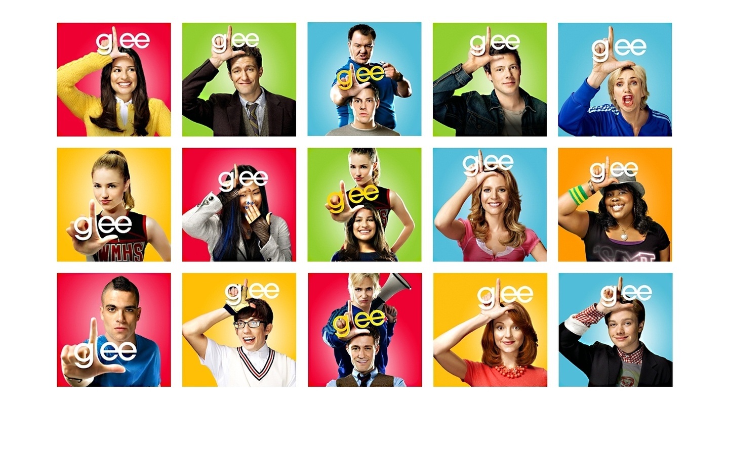 Glee cast members posing with 'glee' logo HD Wallpaper