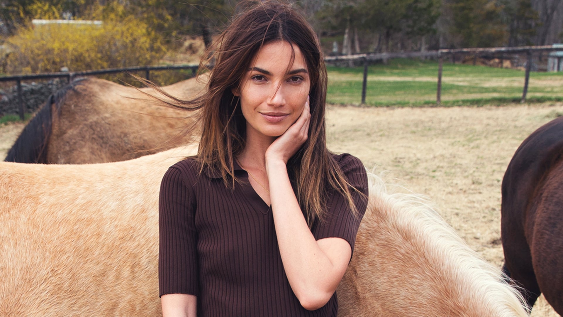 Lily Aldridge with horses HD Wallpaper