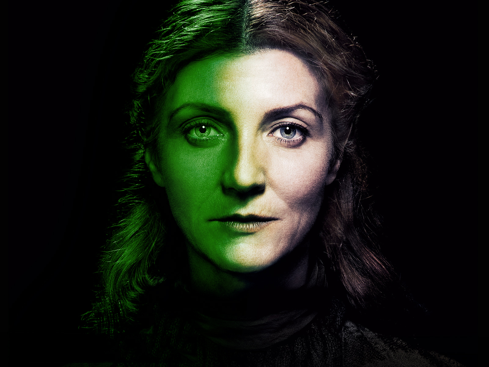 Michelle Fairley portrait with green lighting HD Wallpaper