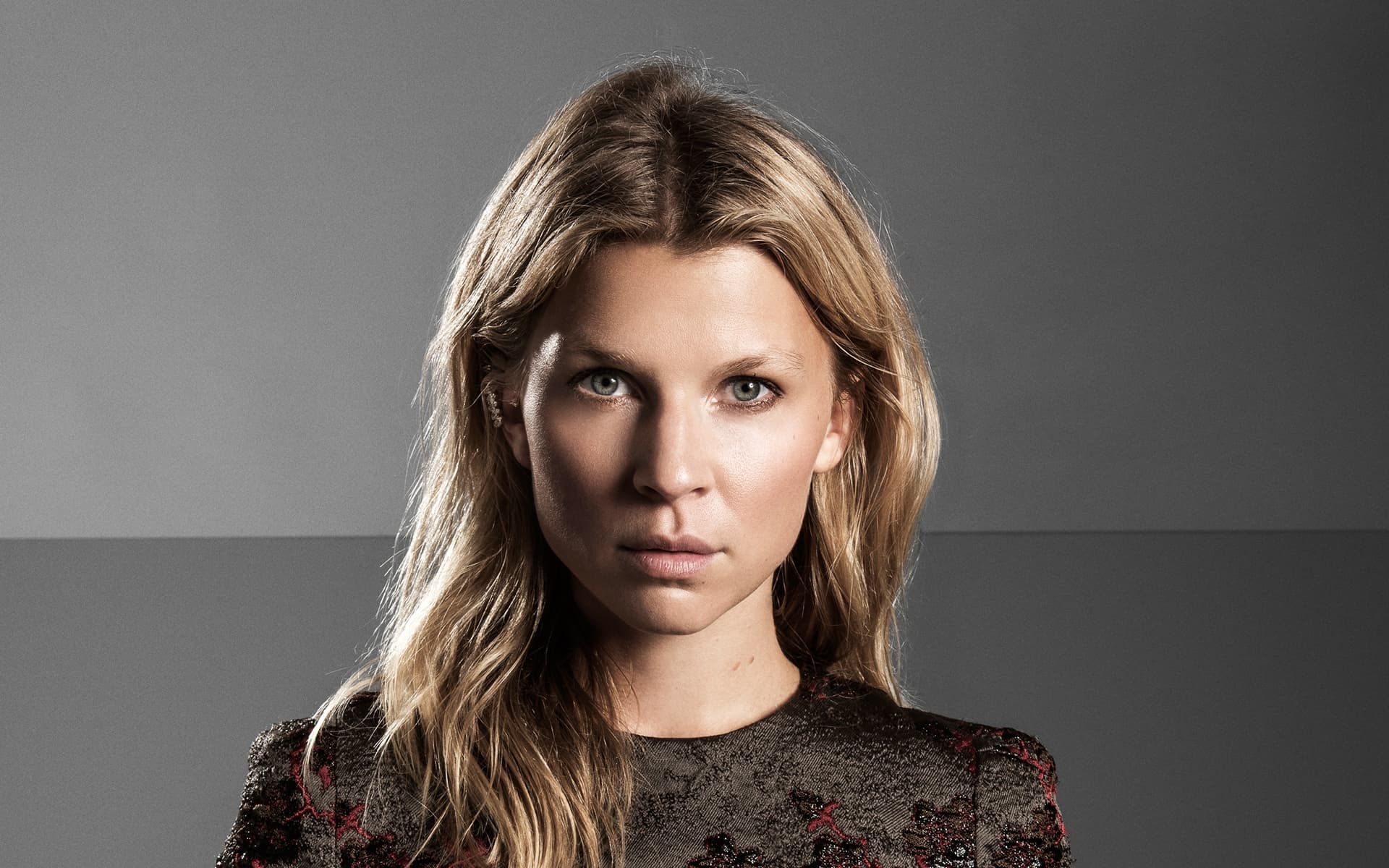Clémence Poésy HD Wallpaper