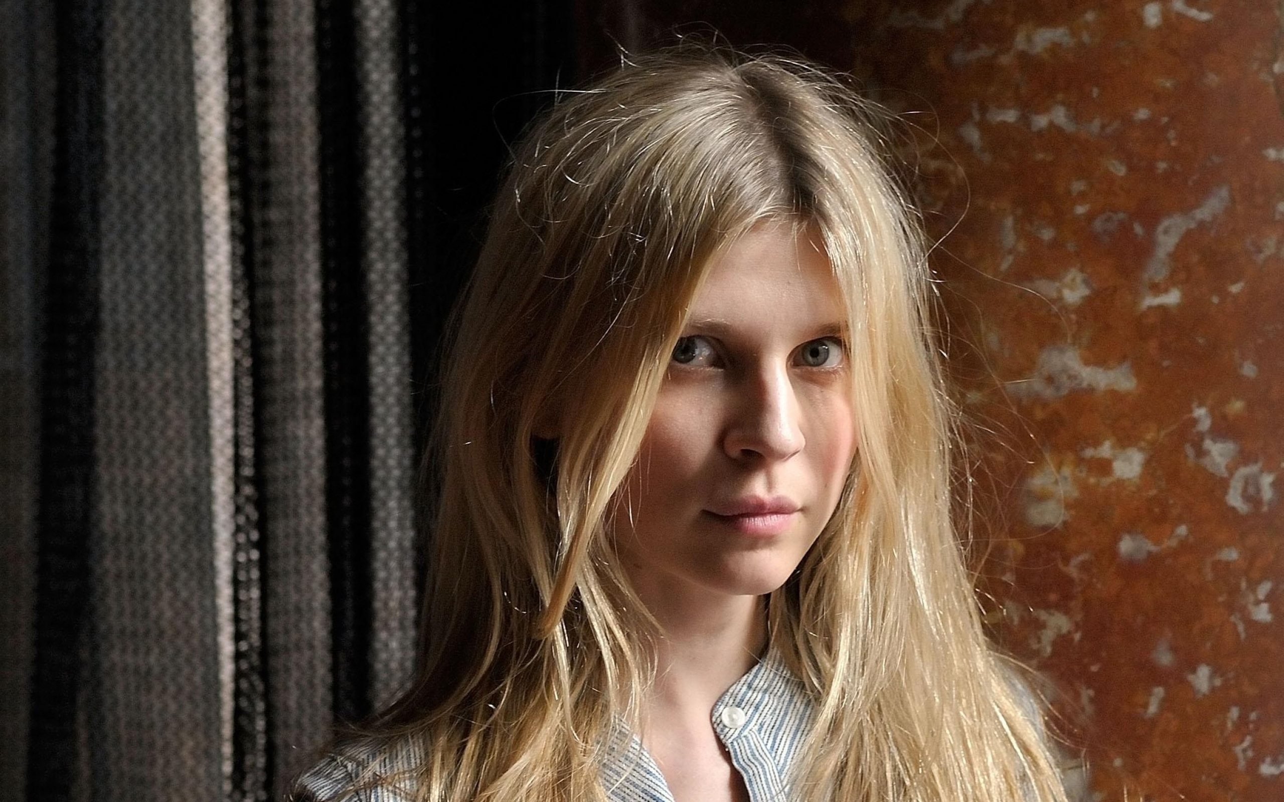Clémence Poésy HD Wallpaper