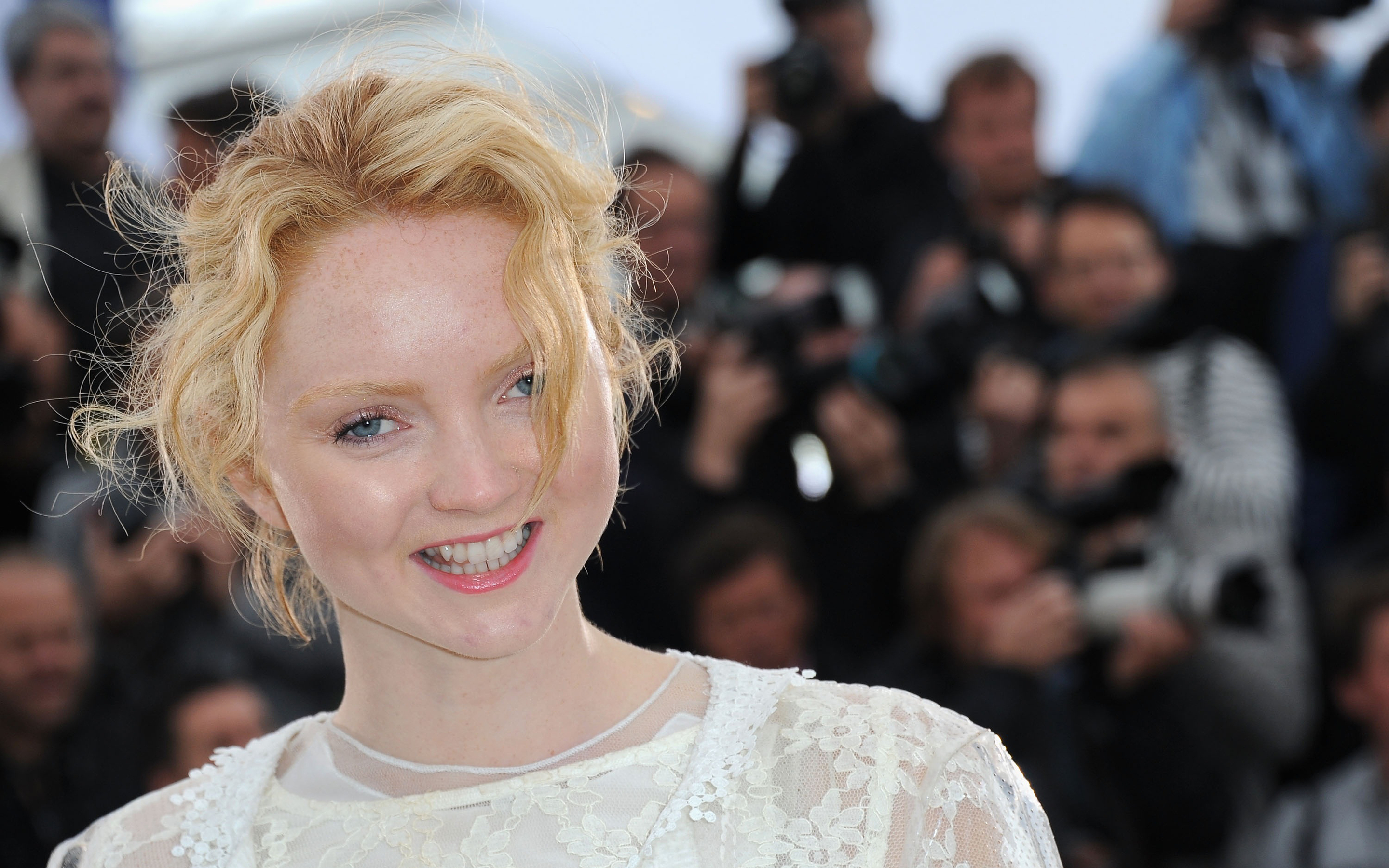 Lily Cole HD Wallpaper