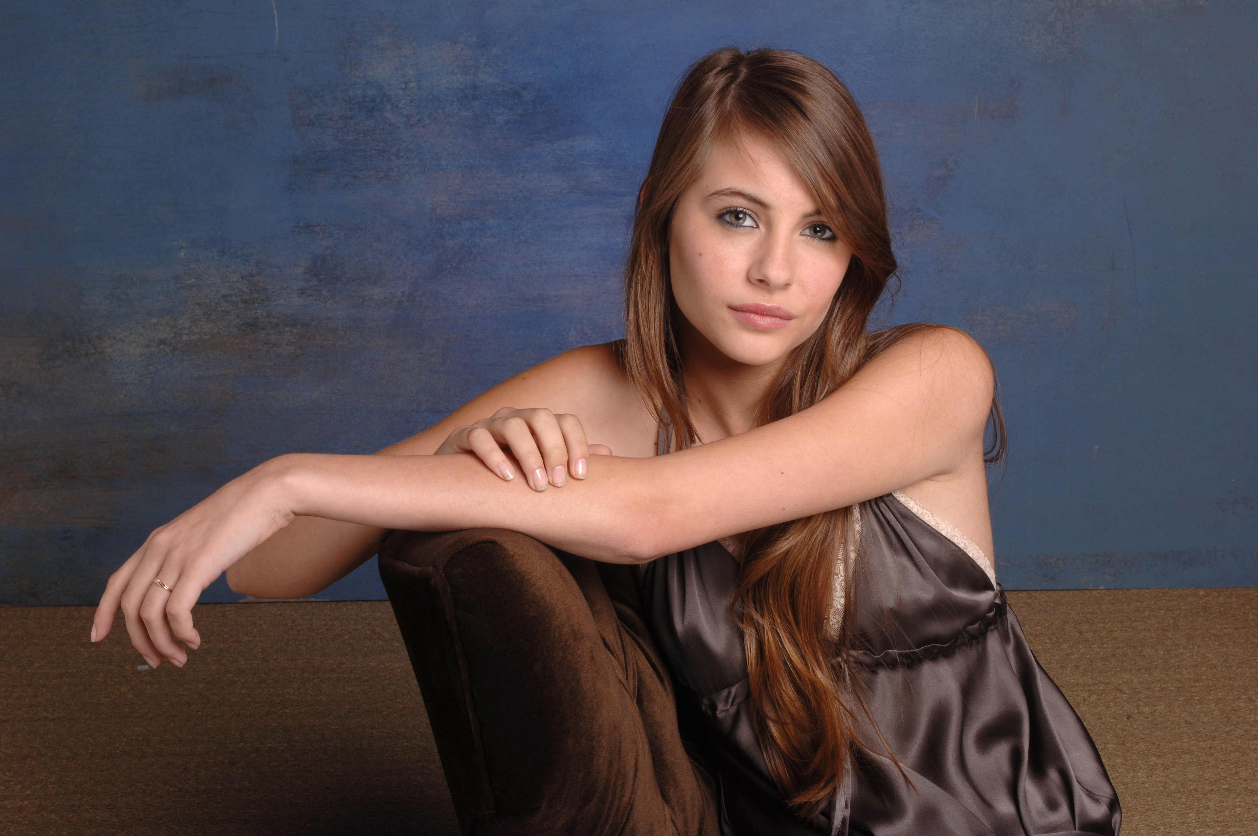 Willa Holland HD Wallpaper