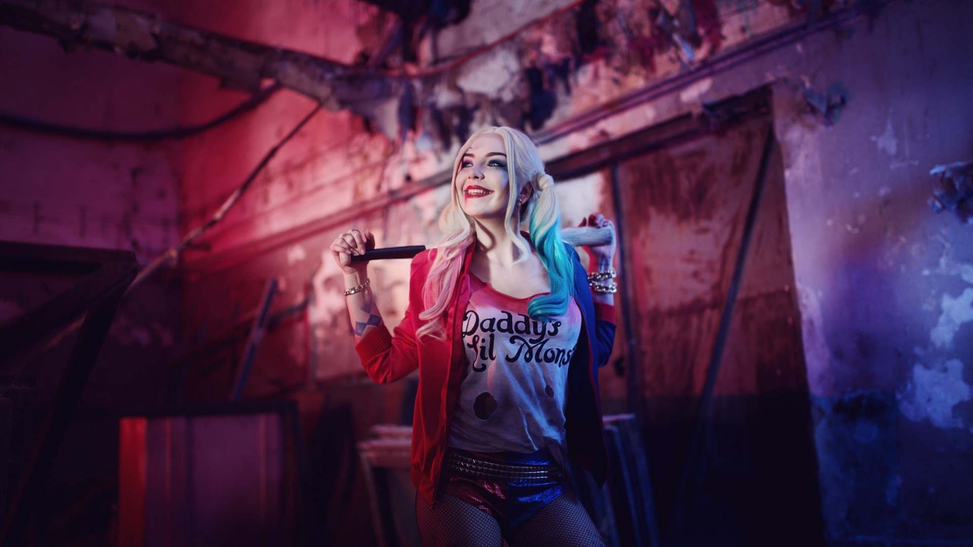 Harley Quinn from DC Comics holding a baseball bat HD Wallpaper