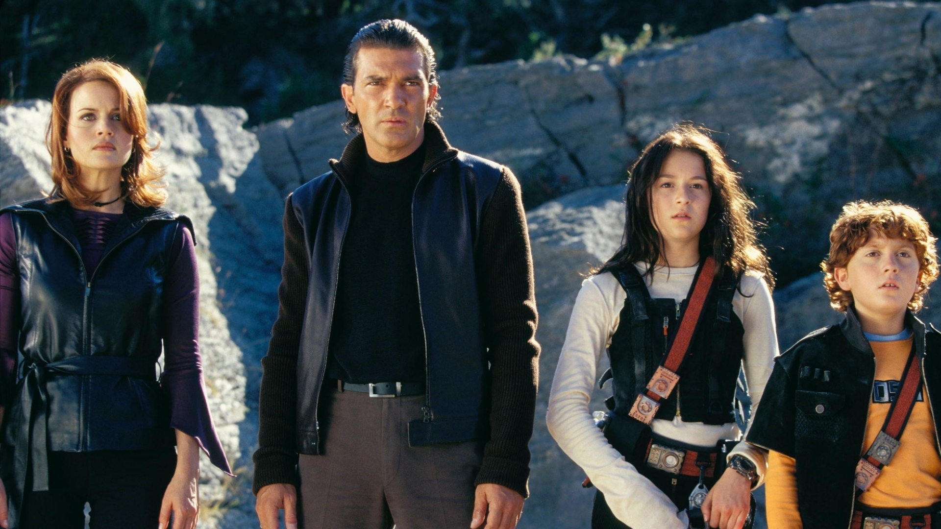 Antonio Banderas and family in Spy Kids HD Wallpaper