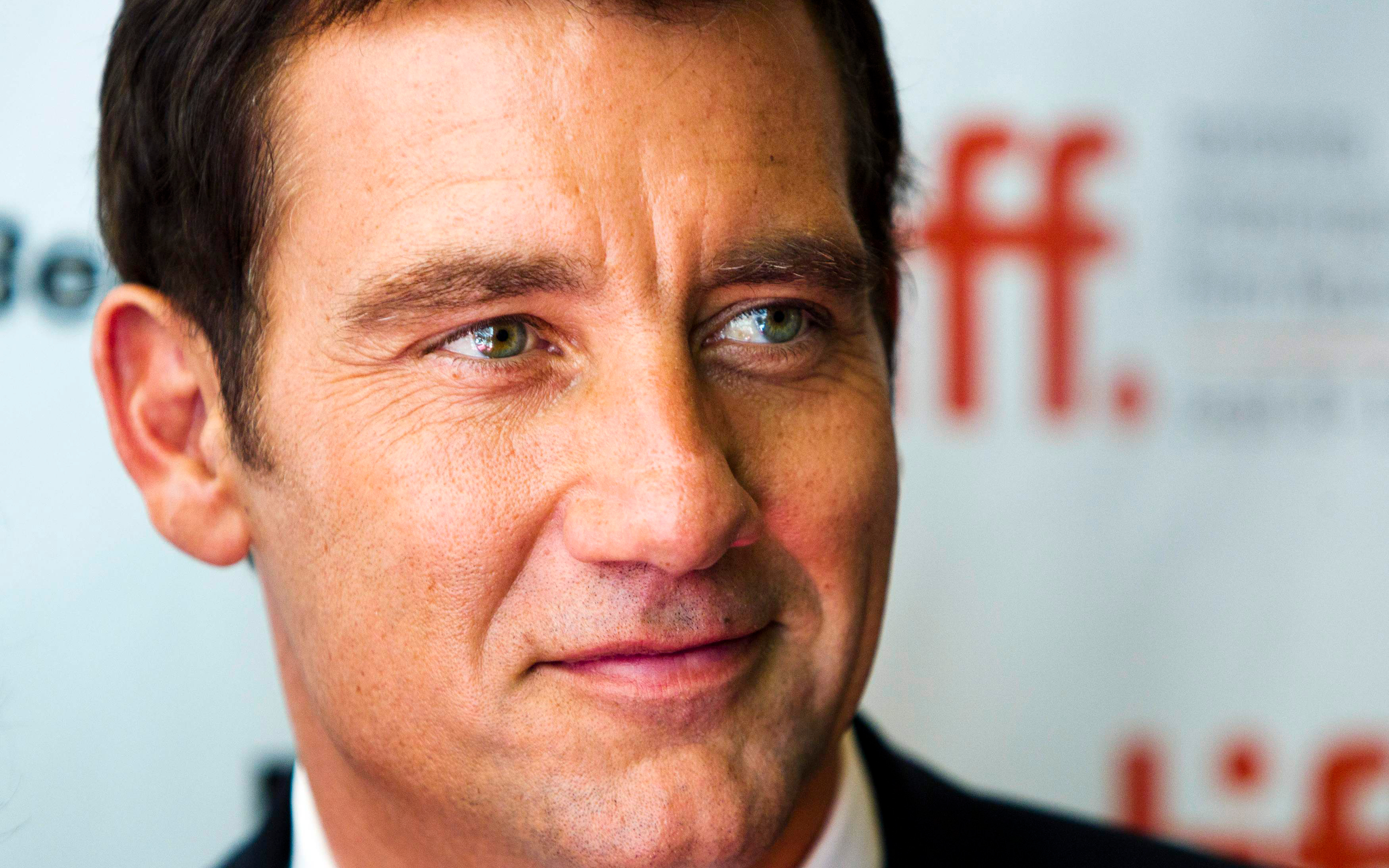 Clive Owen at TIFF HD Wallpaper