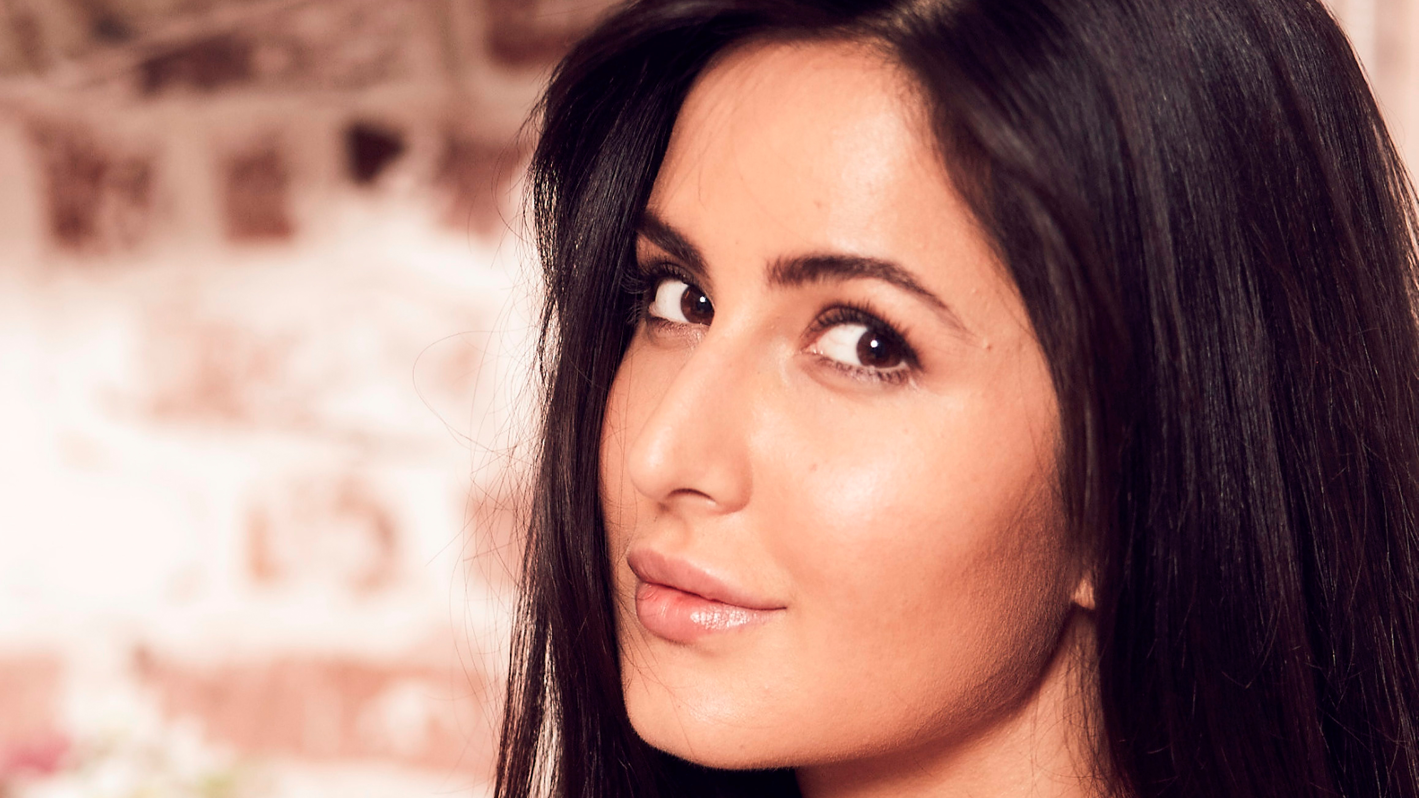 Katrina Kaif HD Wallpaper