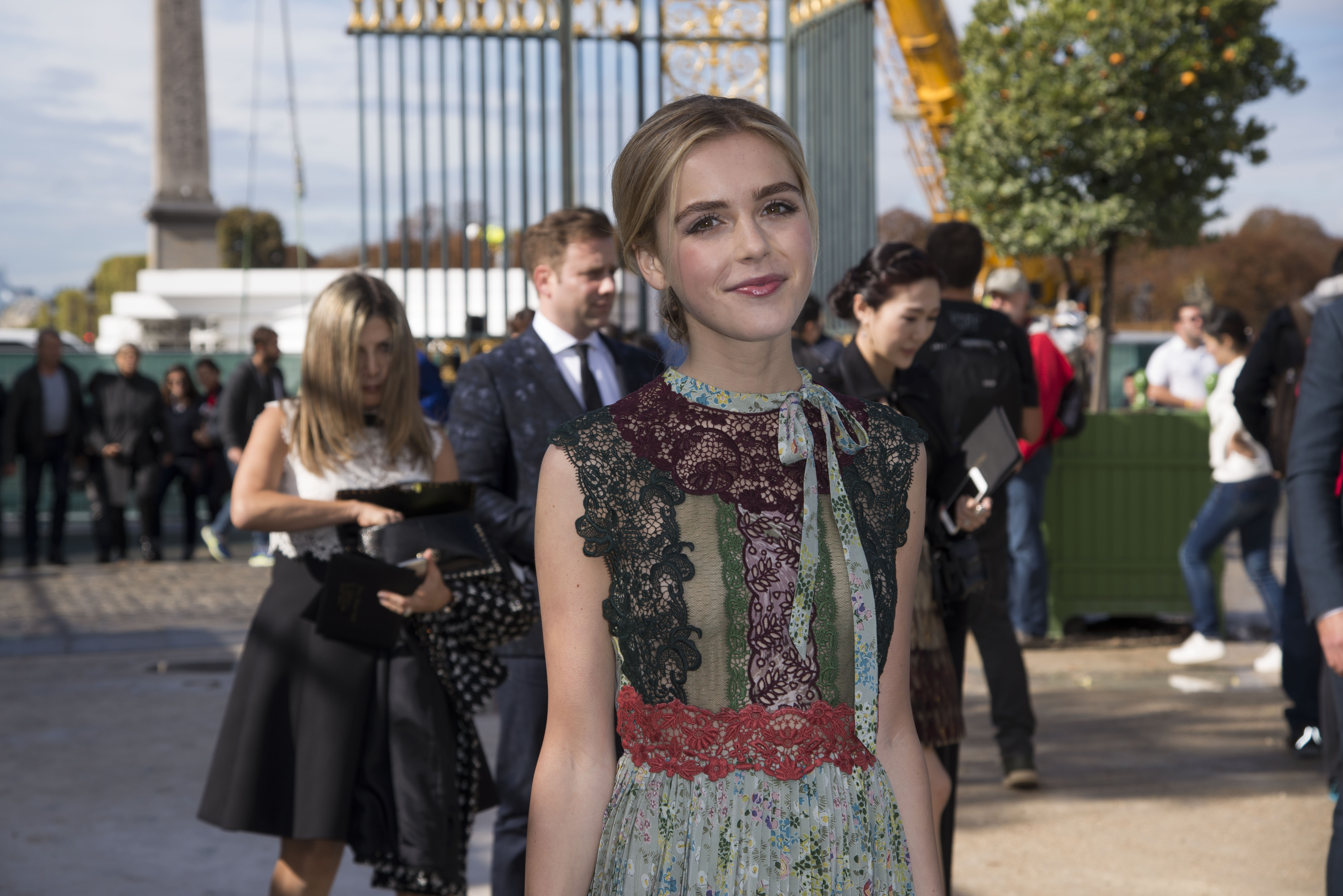 Kiernan Shipka at an outdoor event HD Wallpaper