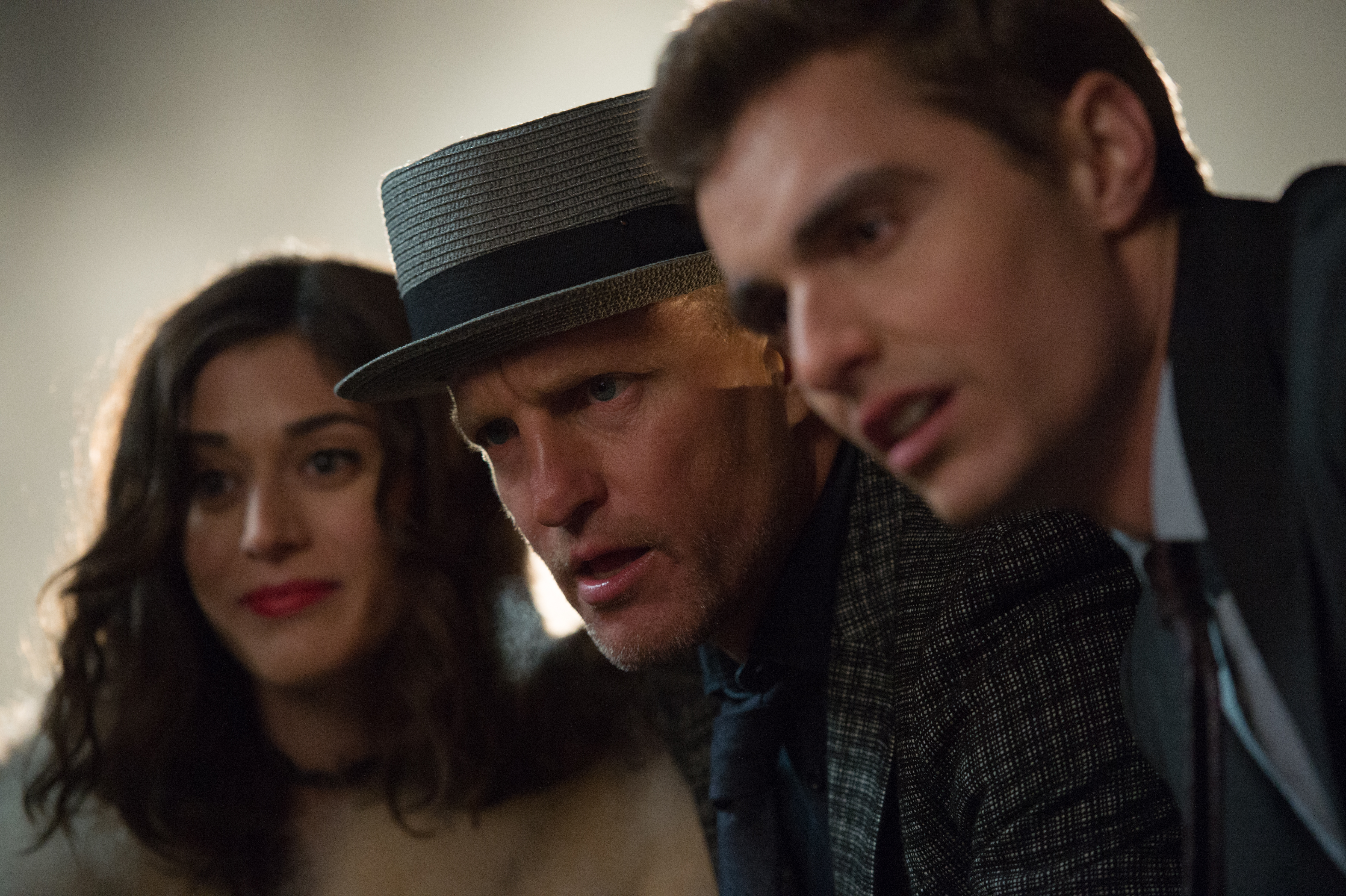 Lizzy Caplan, Woody Harrelson, and Dave Franco HD Wallpaper