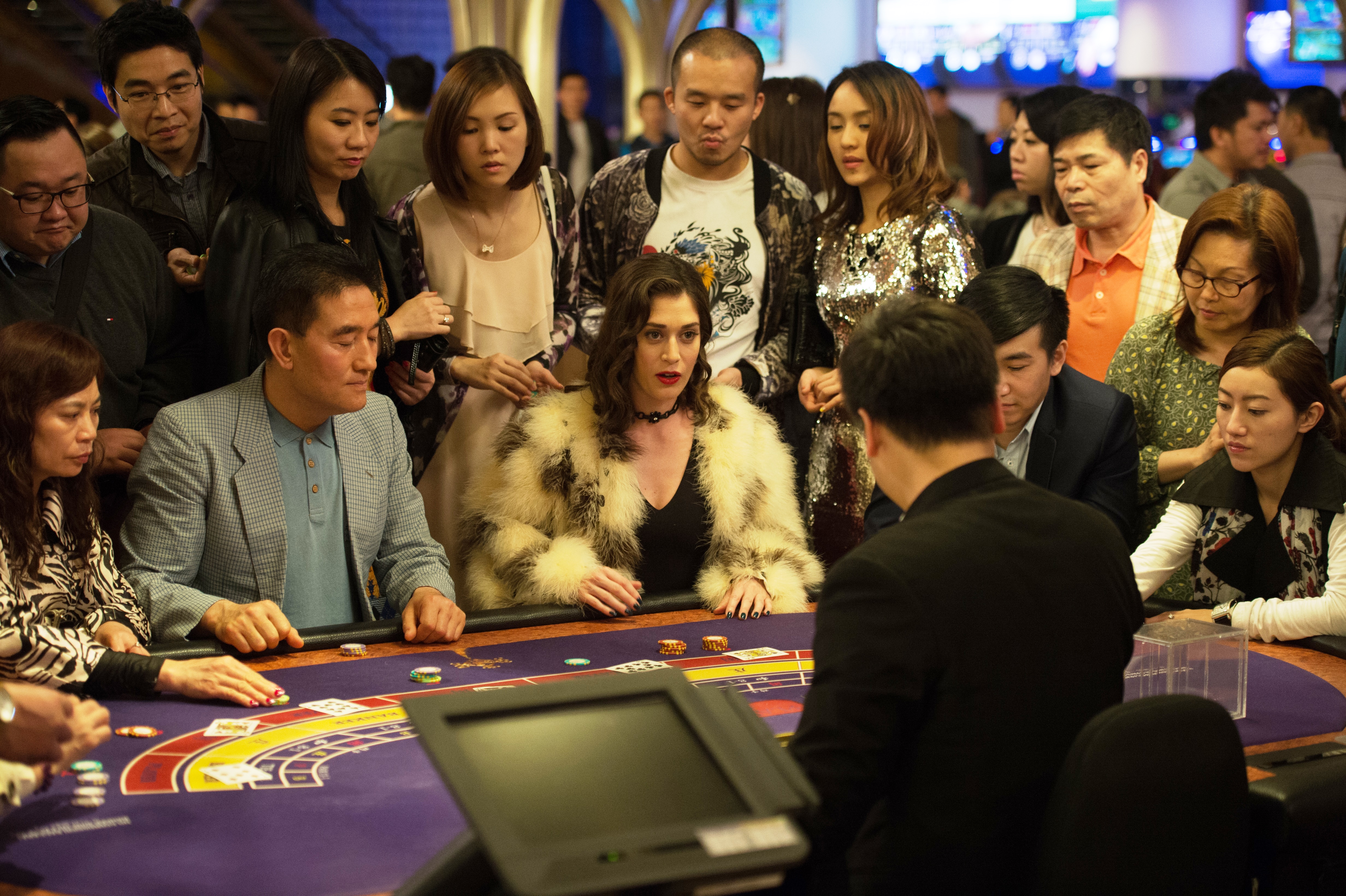 Lizzy Caplan at a casino table HD Wallpaper