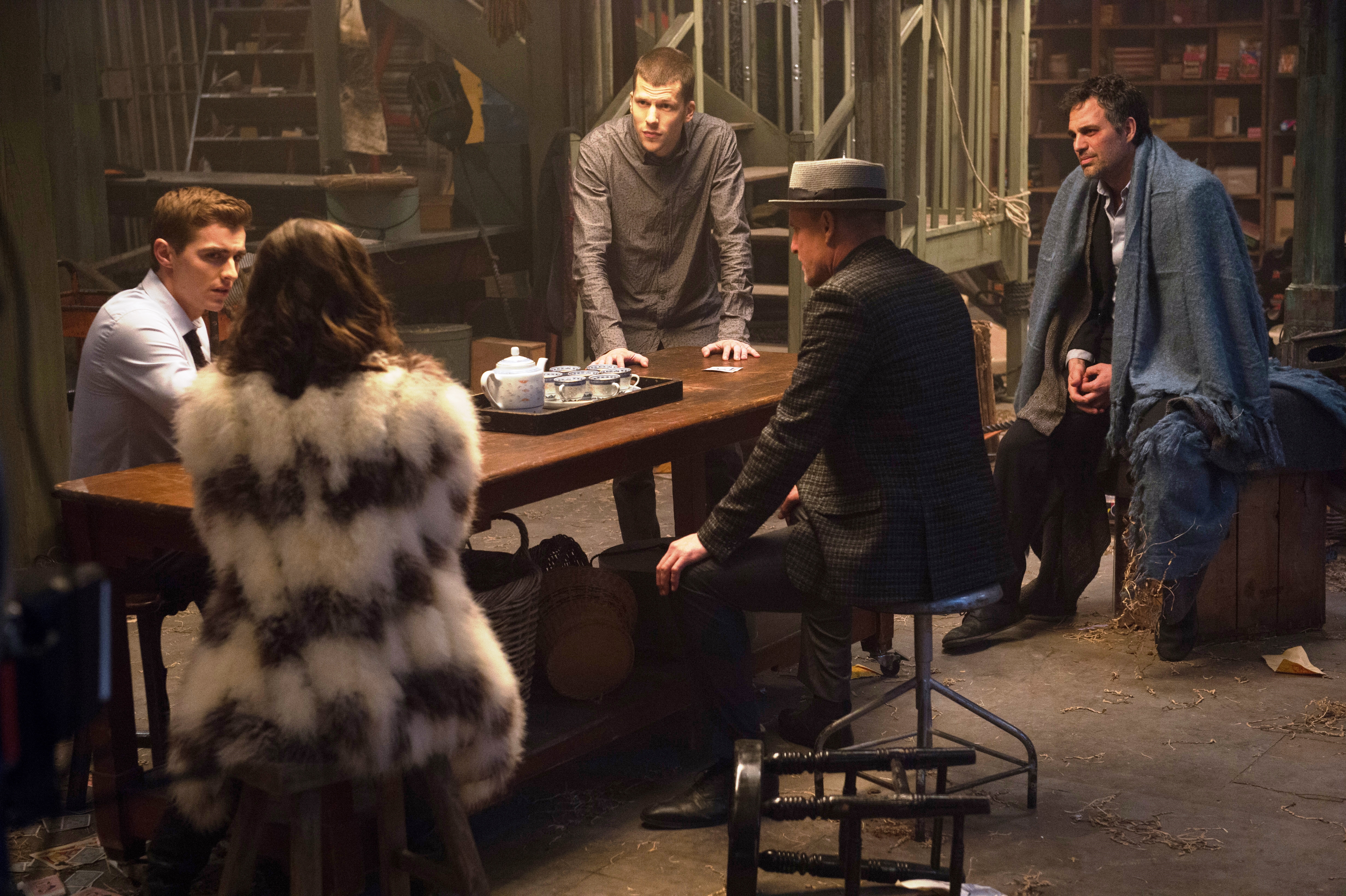 Jesse Eisenberg, Mark Ruffalo, Lizzy Caplan, Dave Franco, Woody Harrelson HD Wallpaper