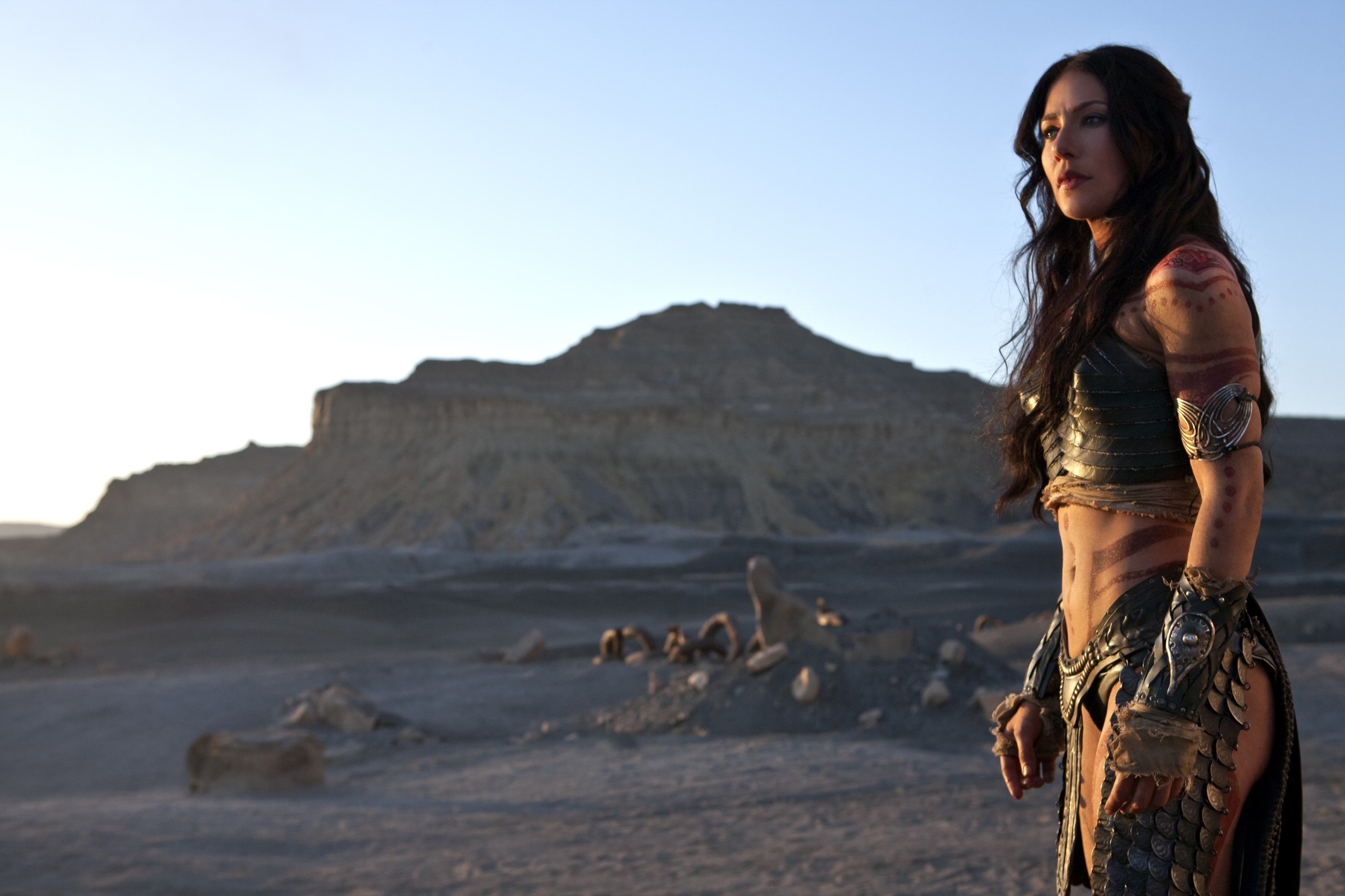 Woman from John Carter in desert HD Wallpaper
