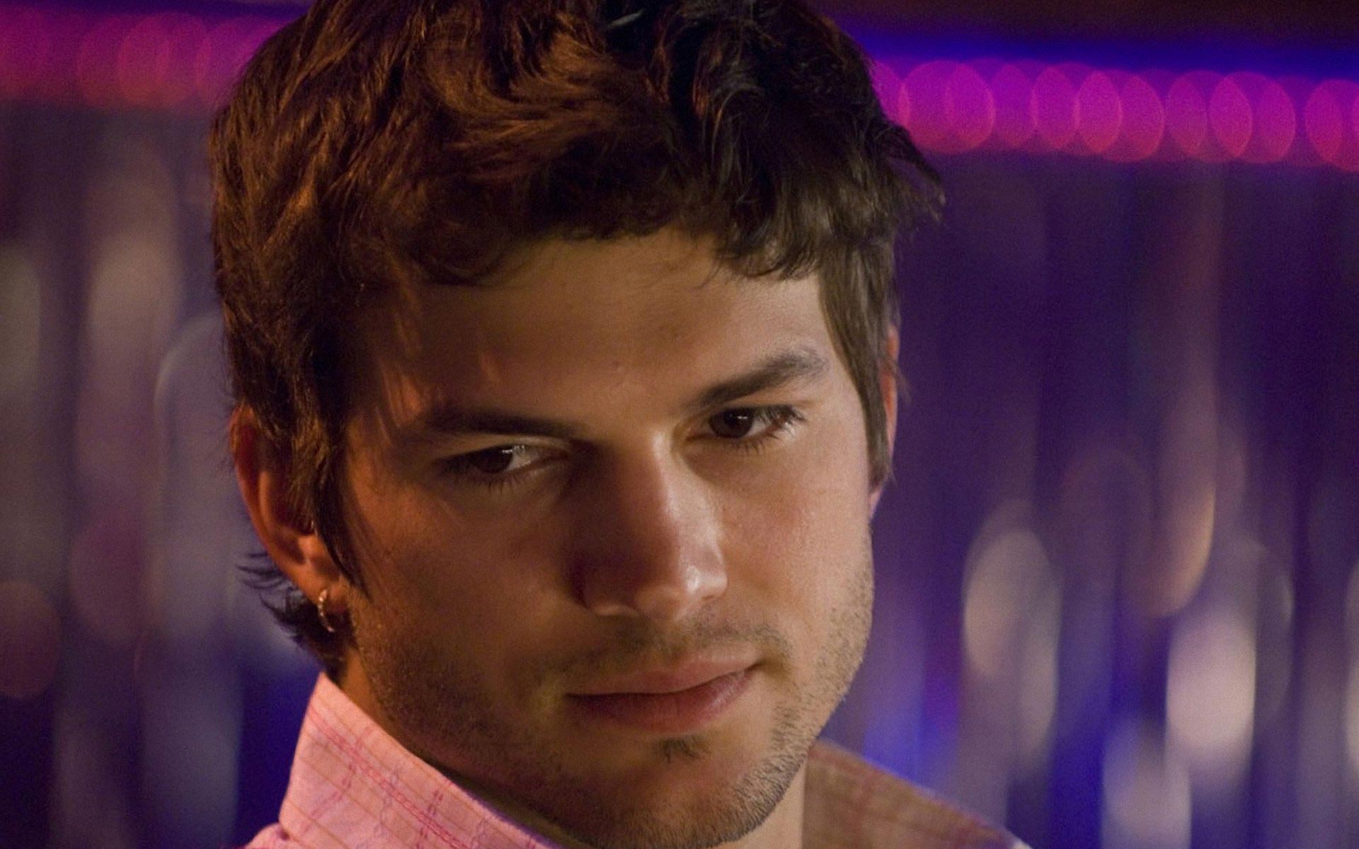 Ashton Kutcher HD Wallpaper