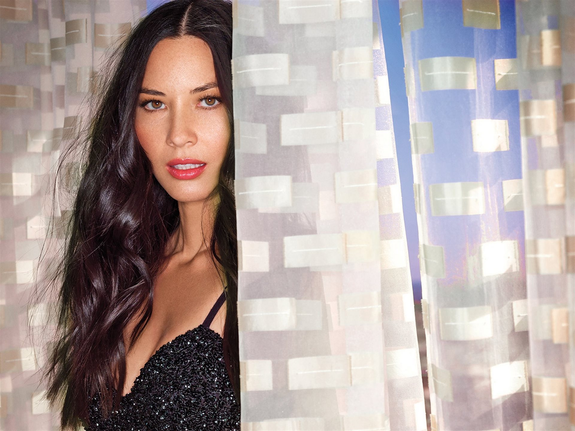 Olivia Munn HD Wallpaper