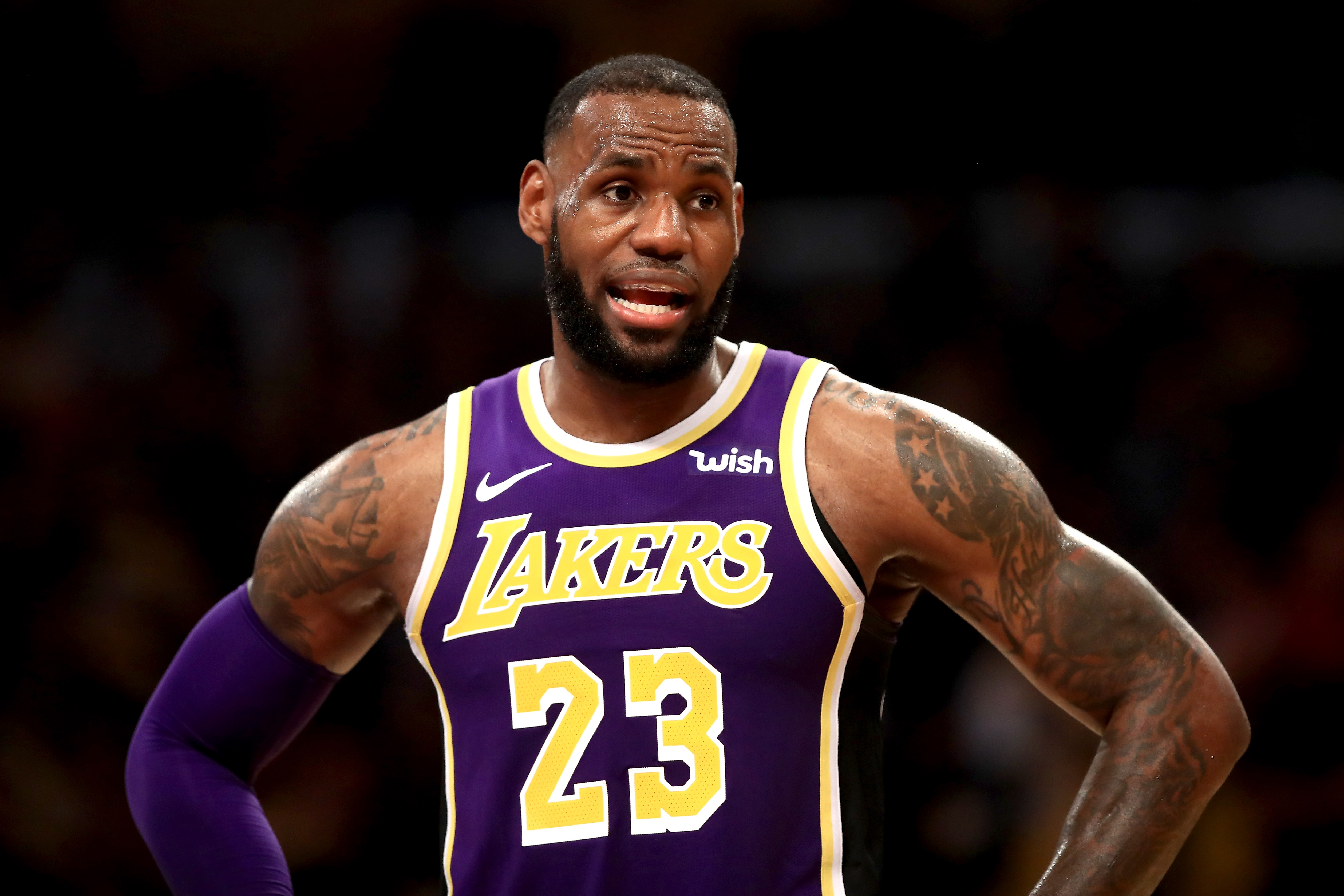 LeBron James from Los Angeles Lakers HD Wallpaper