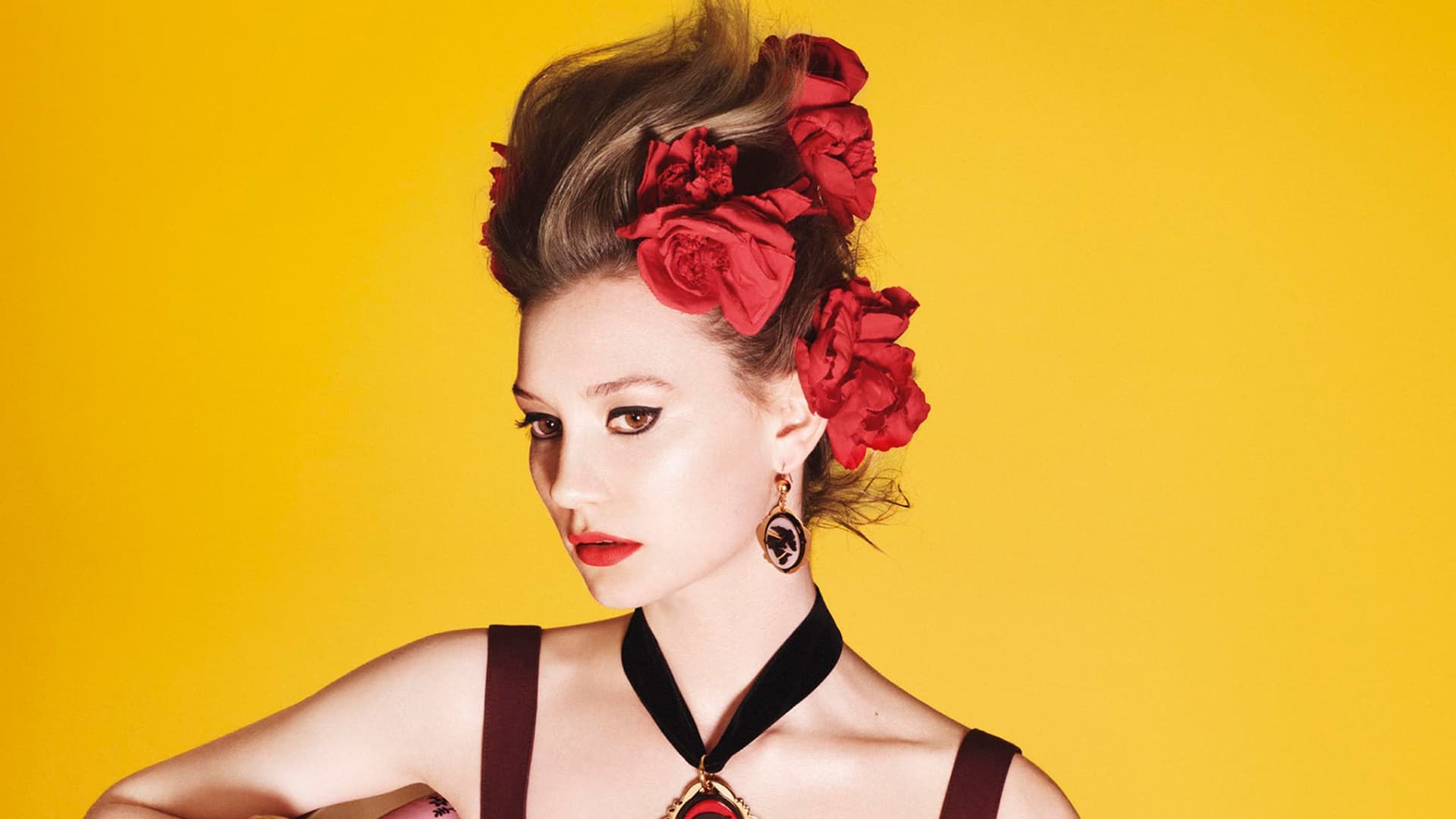 Mia Wasikowska with red roses in hair HD Wallpaper