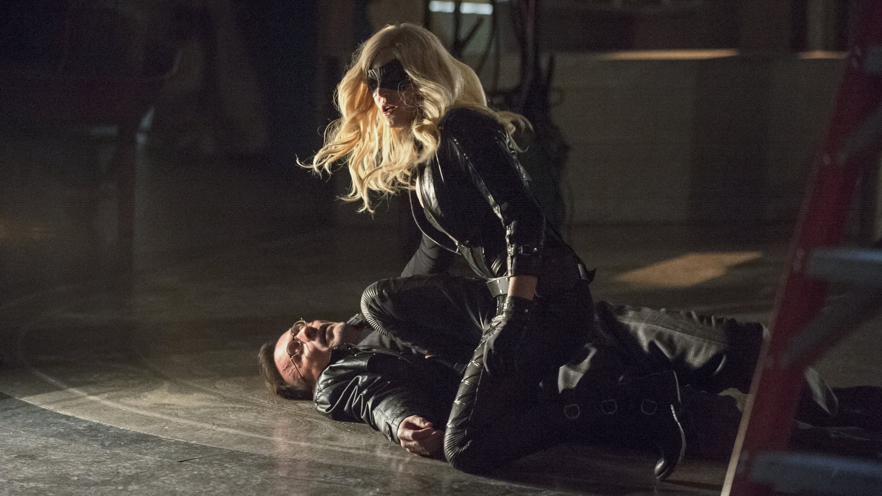Caity Lotz as Black Canary in Arrow HD Wallpaper