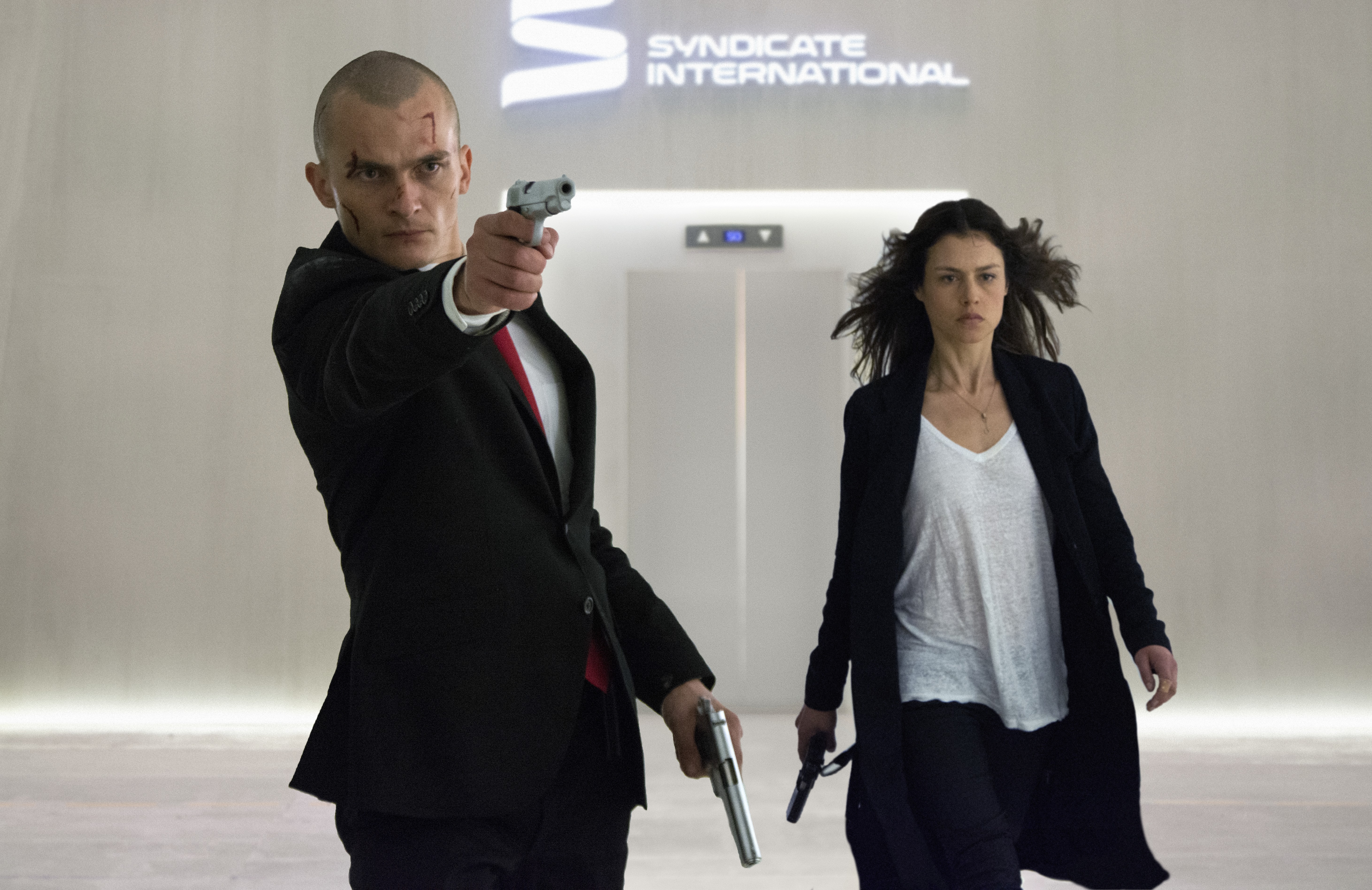 Agent 47 and Katia Van Dees from Hitman: Agent 47 HD Wallpaper