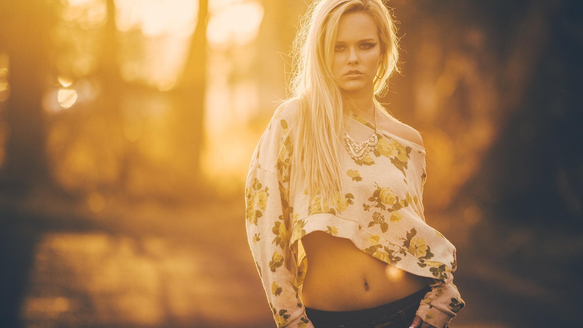Woman in floral crop top with necklace HD Wallpaper